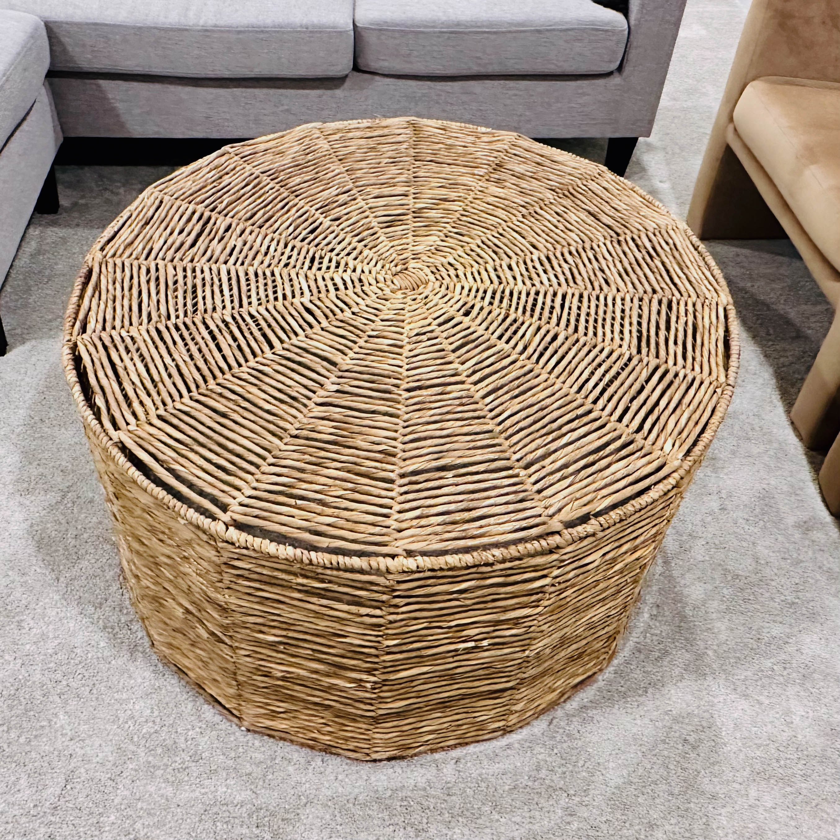 Contemporary Wicker Round Coffee Table