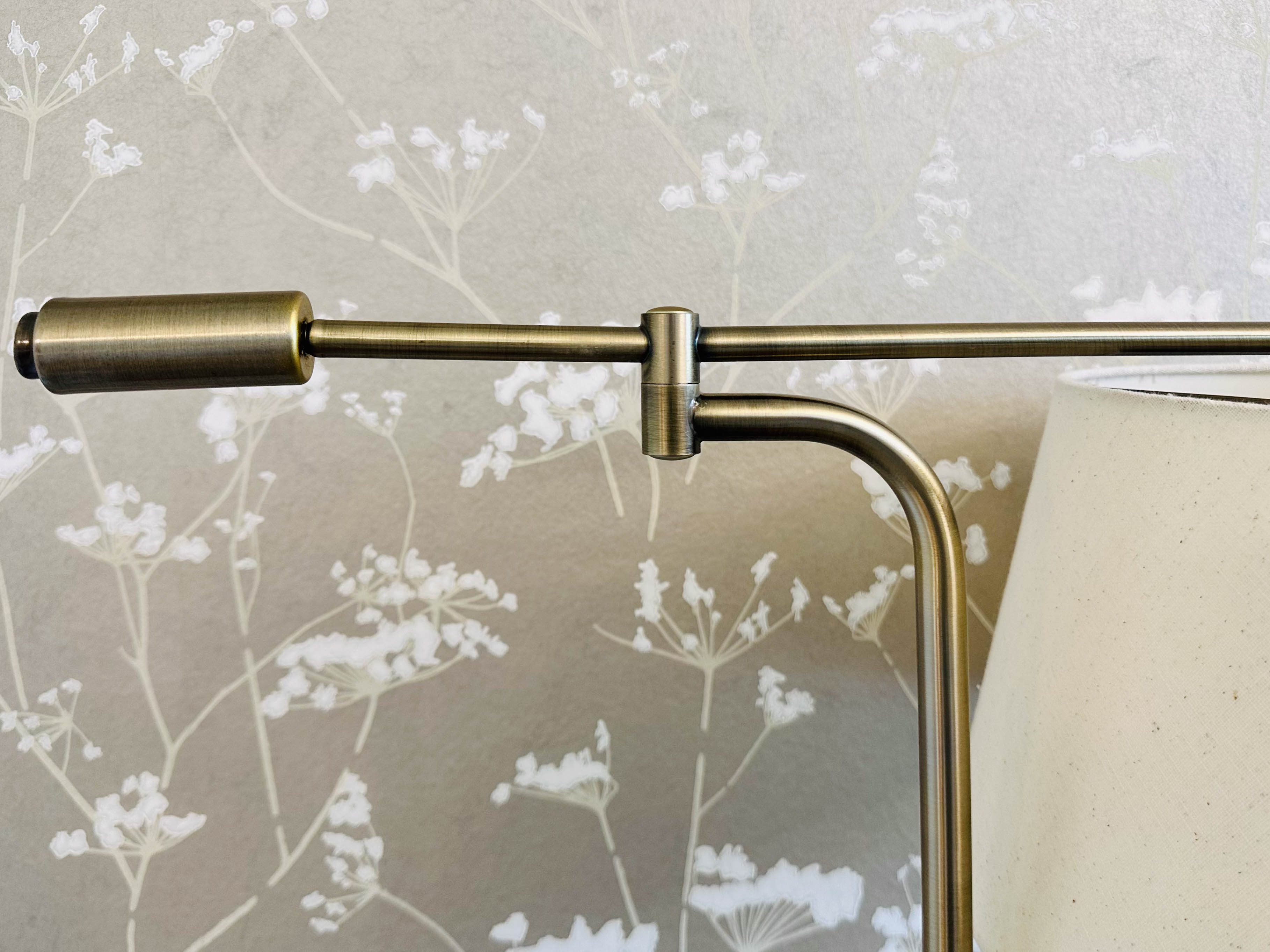 Oiled Brass Finish Contemporary Metal Floor Lamp