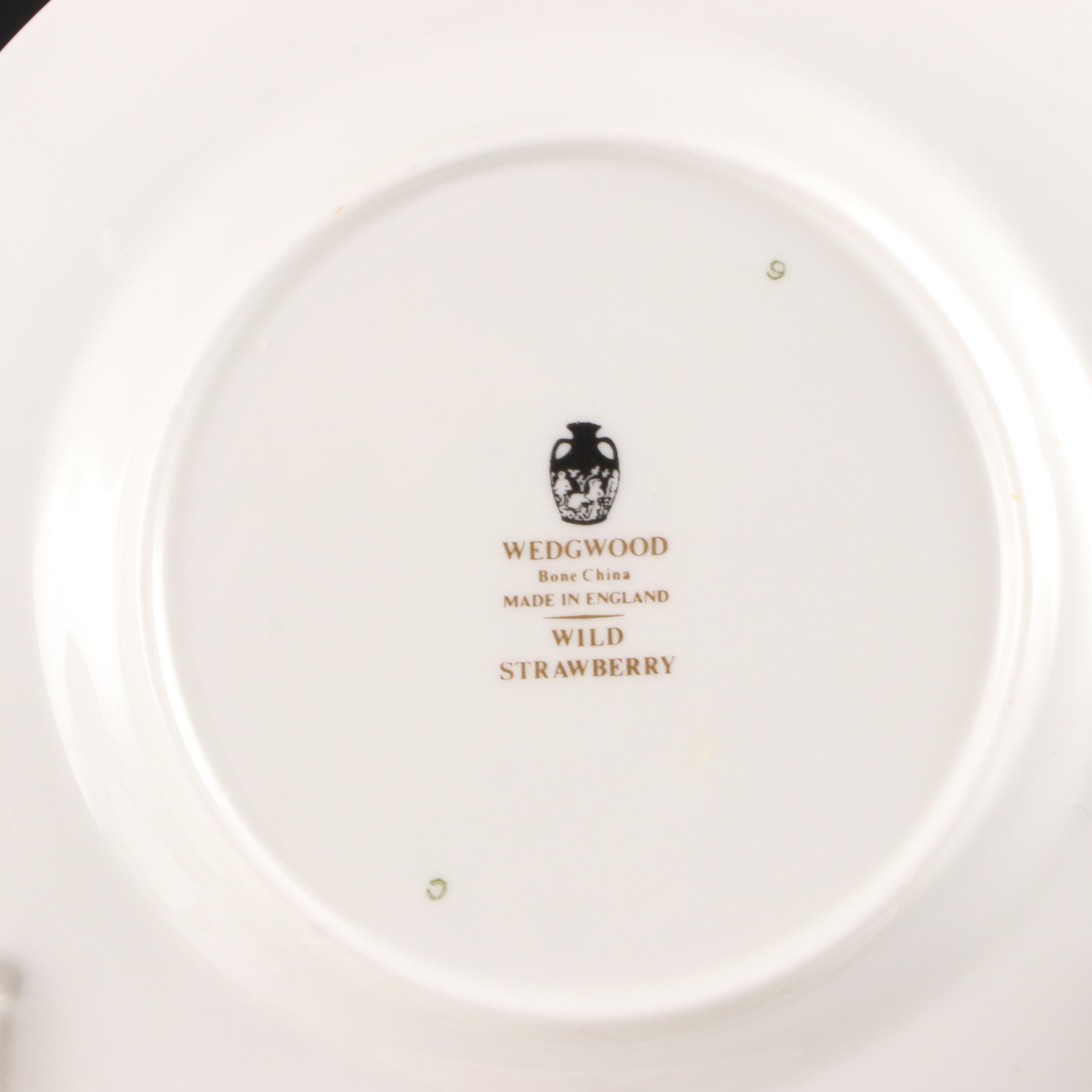 Wedgwood "Wild Strawberry" Bone China Dinnerware