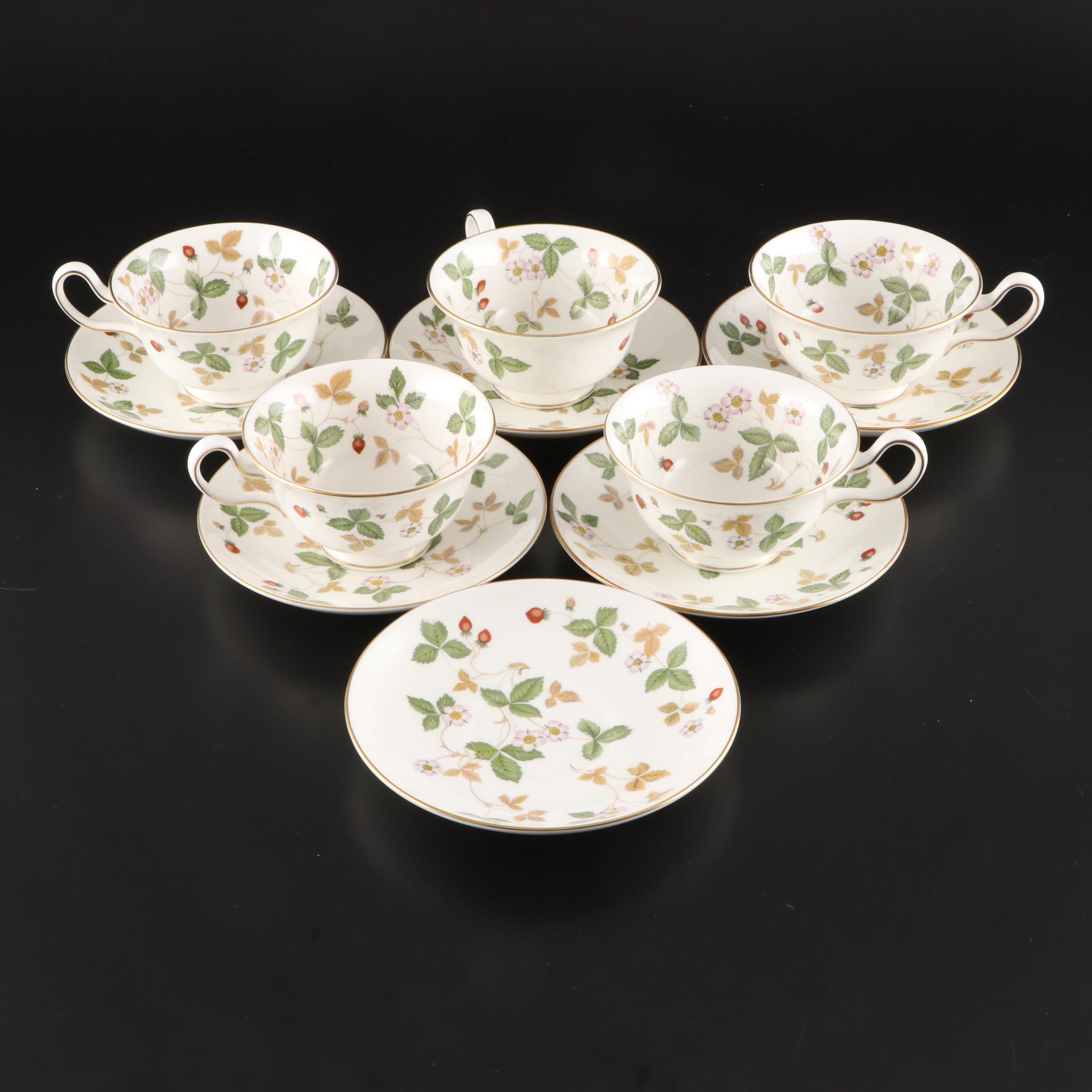 Wedgwood "Wild Strawberry" Bone China Dinnerware