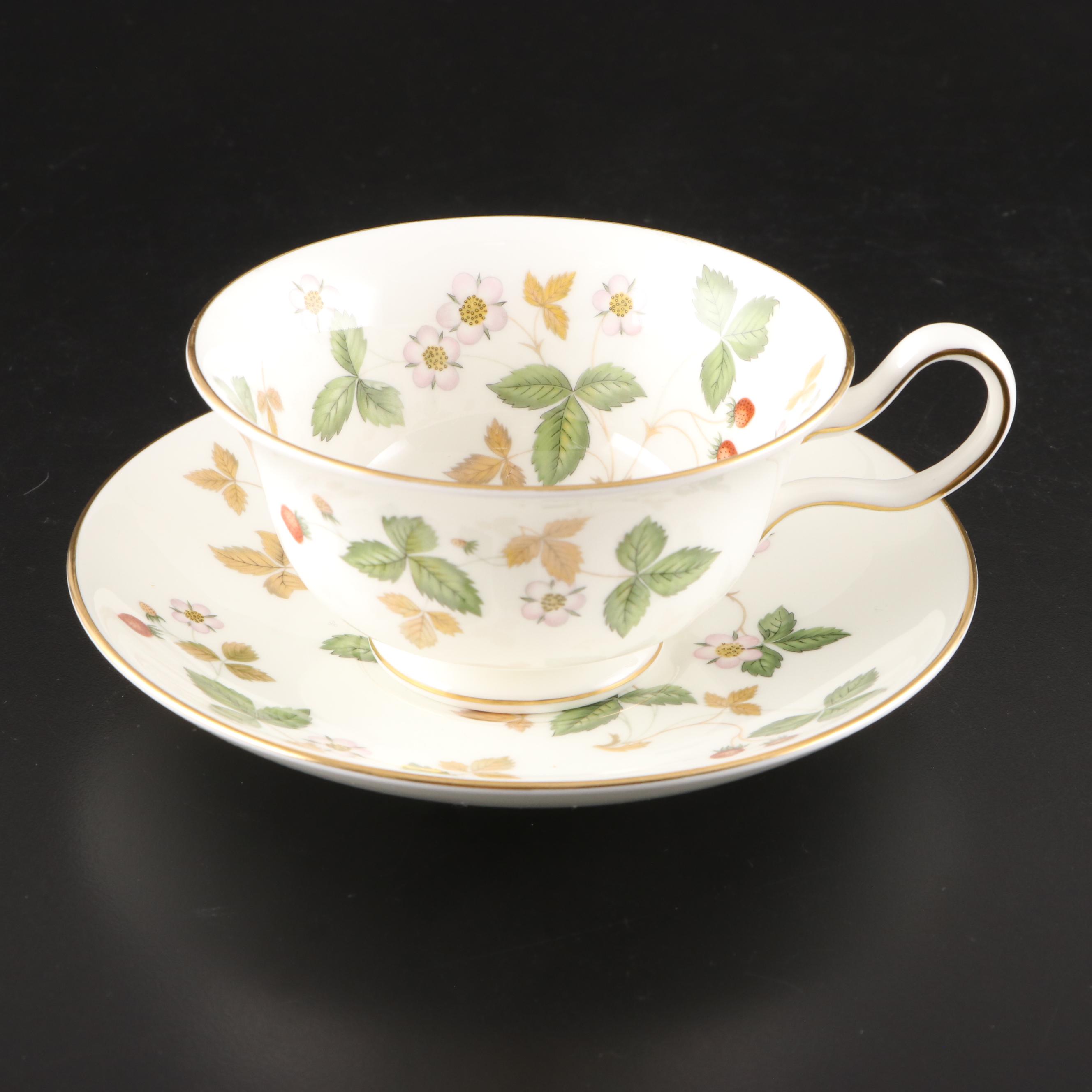Wedgwood "Wild Strawberry" Bone China Dinnerware