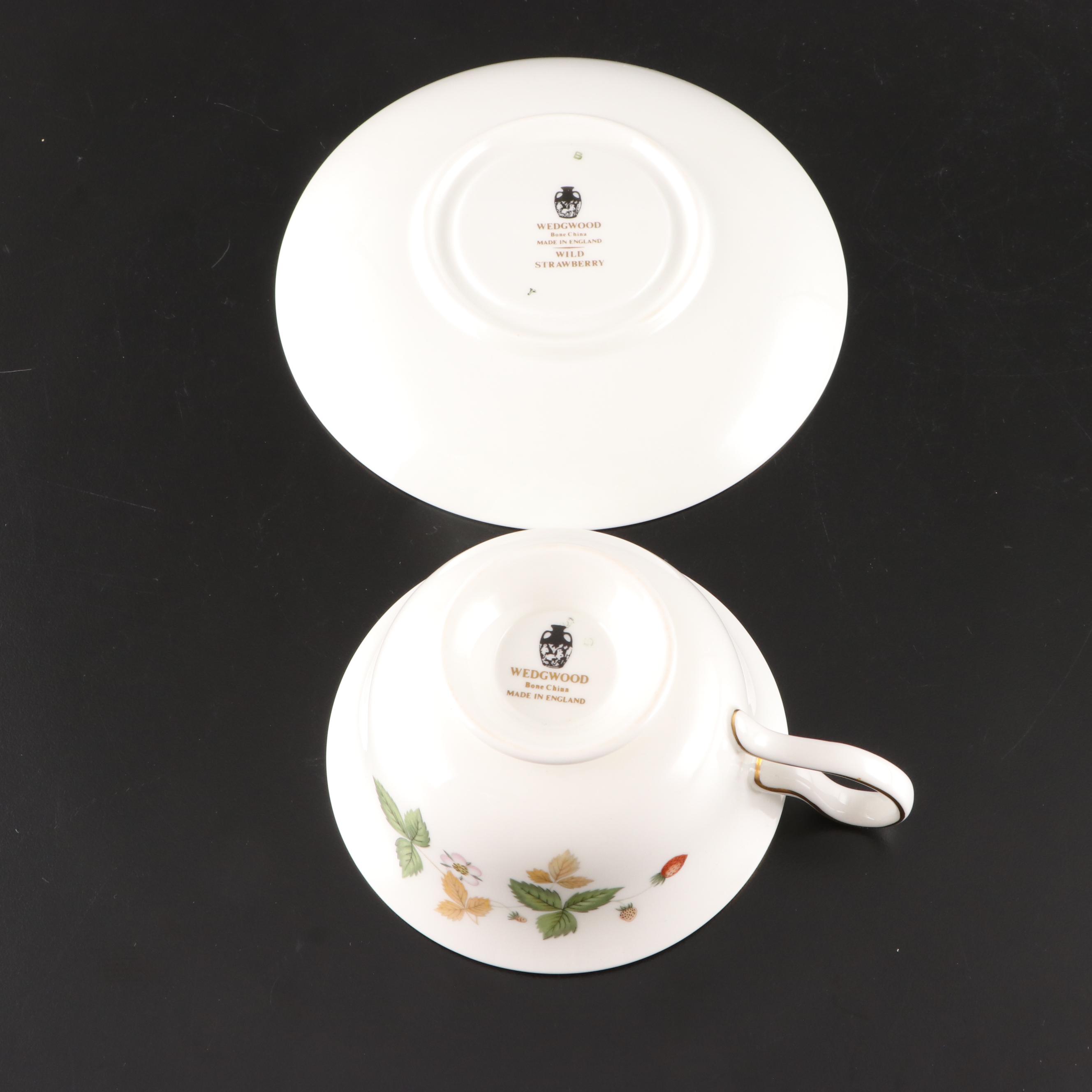 Wedgwood "Wild Strawberry" Bone China Dinnerware