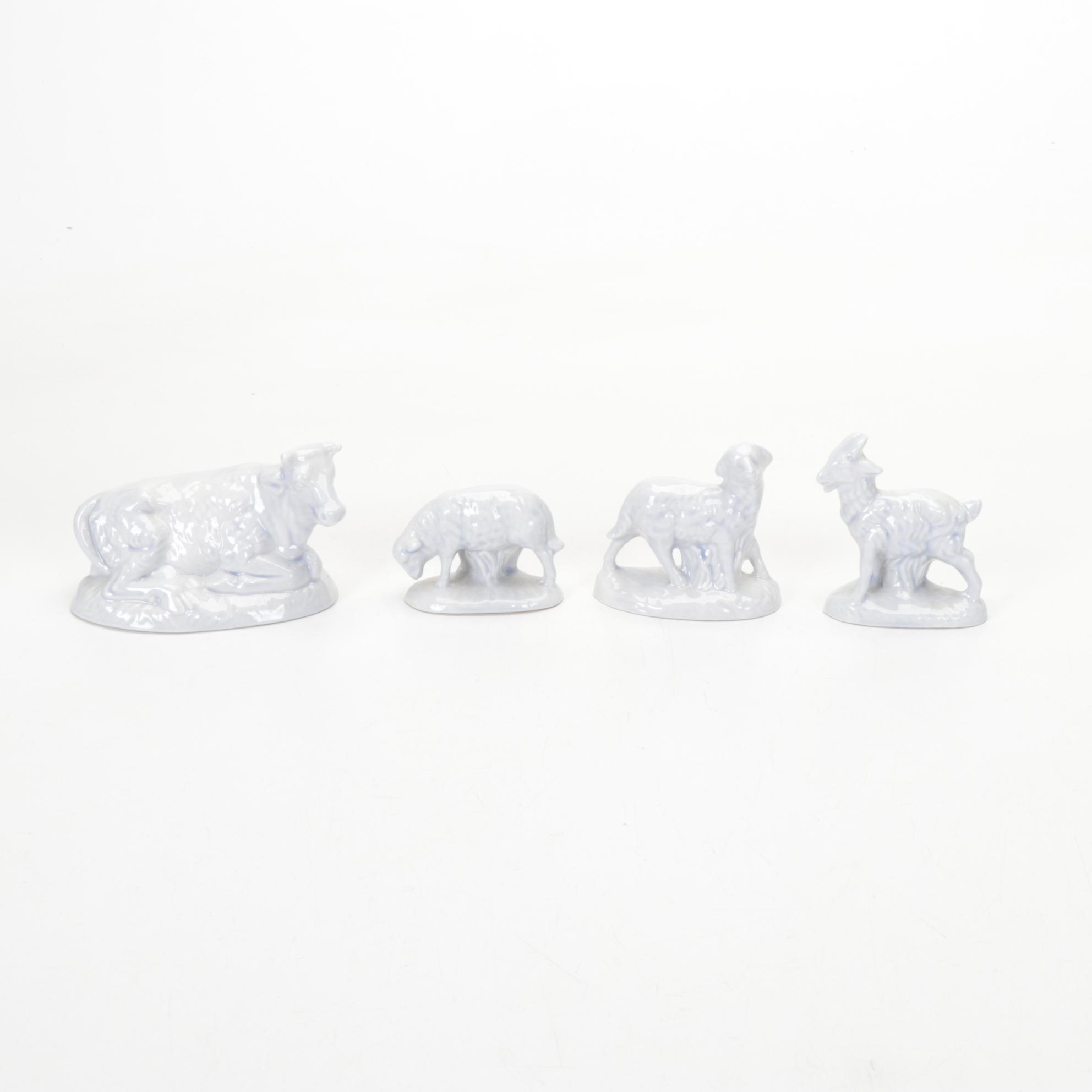 Hand-Crafted Nativity Set with Stable and Ceramic Figures