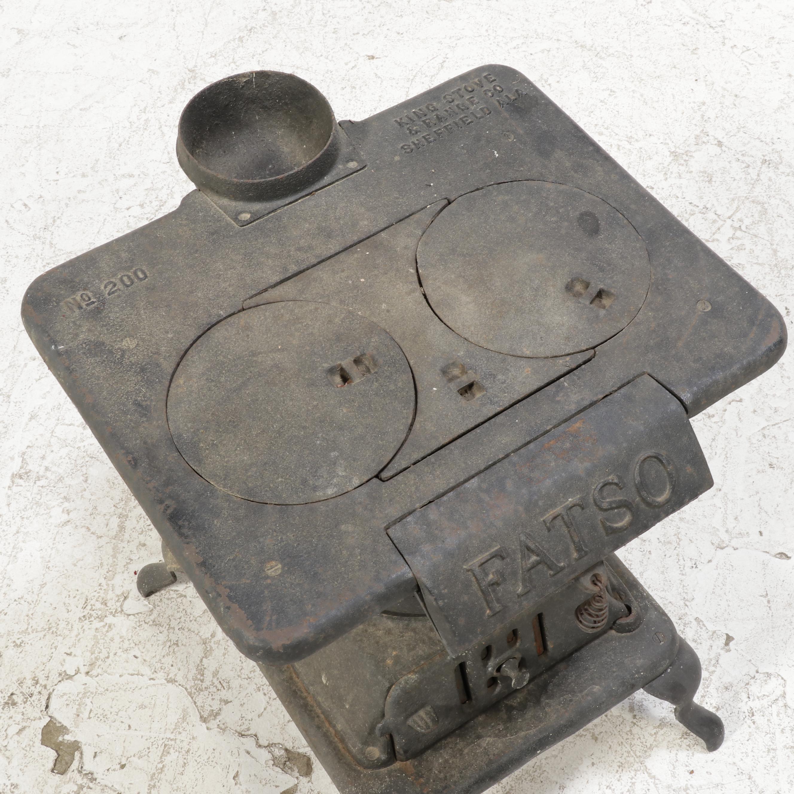 King Stove & Range Co. Fatso No. 200 Cast Iron Stove, Early 20th Century
