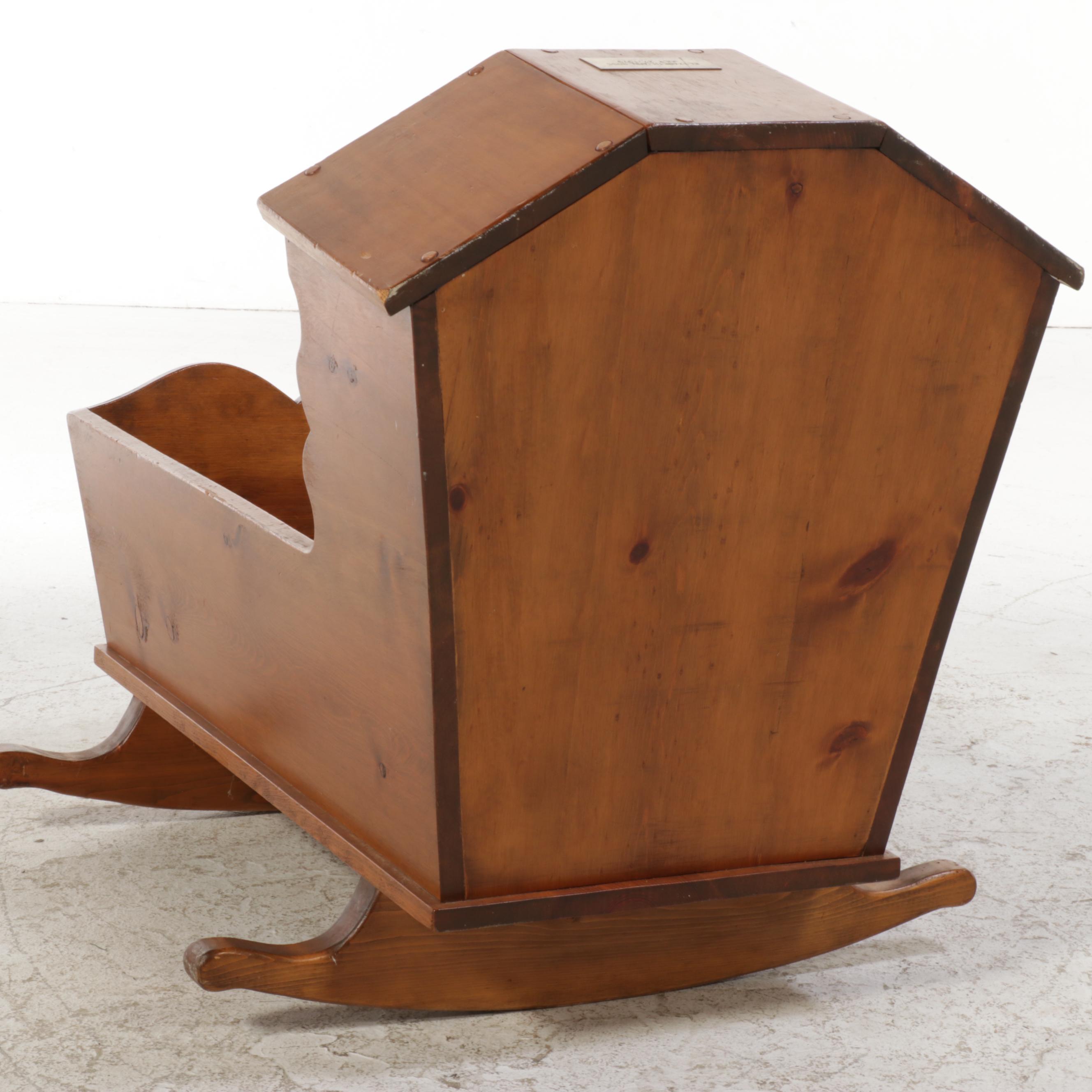 American Primitive Style Pine Hooded Cradle, Late 20th Century