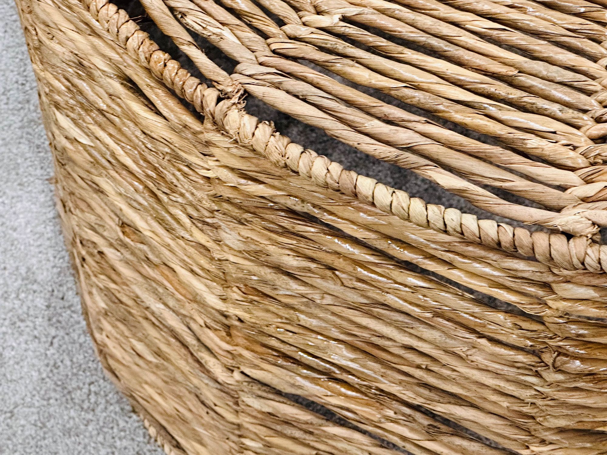 Contemporary Wicker Round Coffee Table