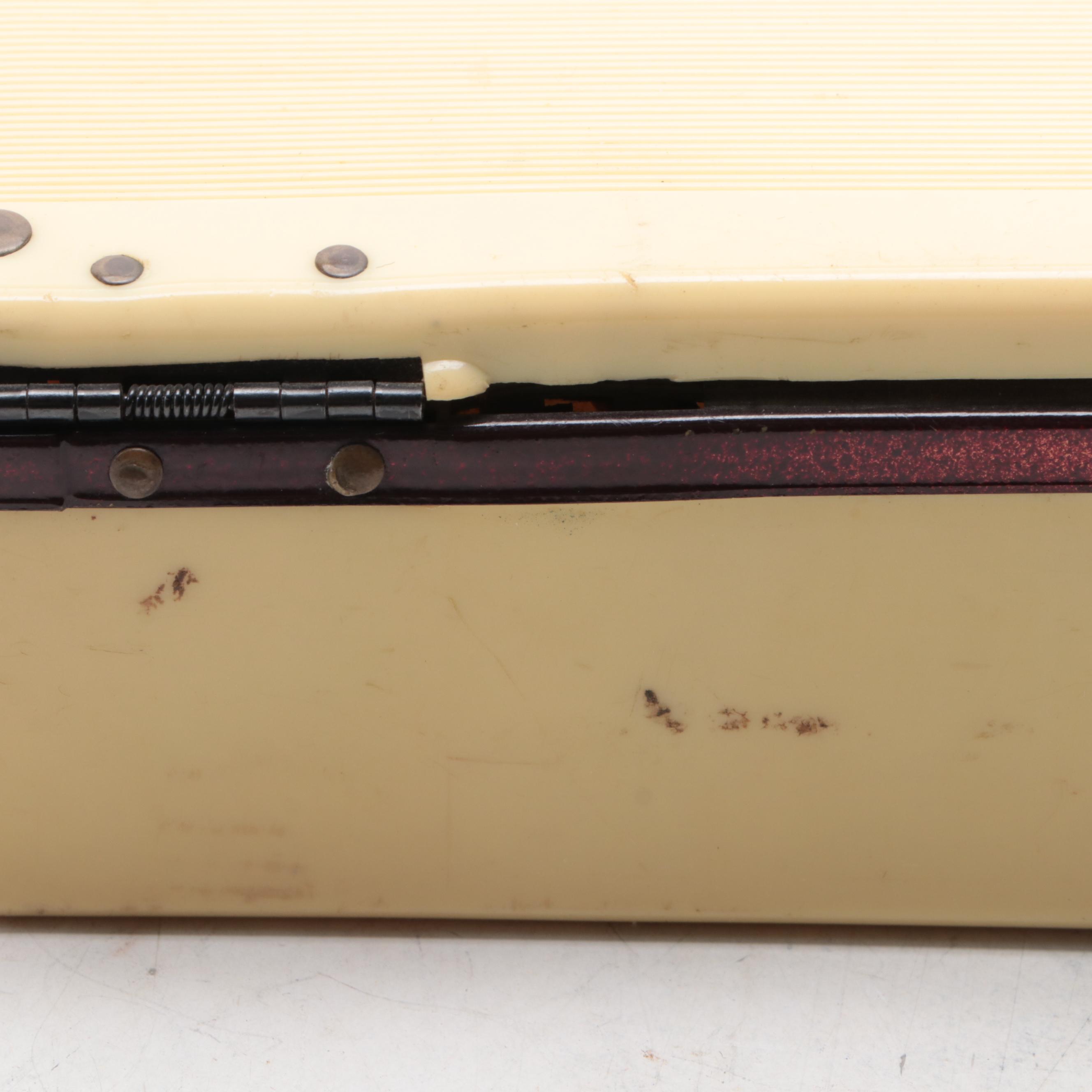 Emerson Model 508 Portable Radio, 1945–1947