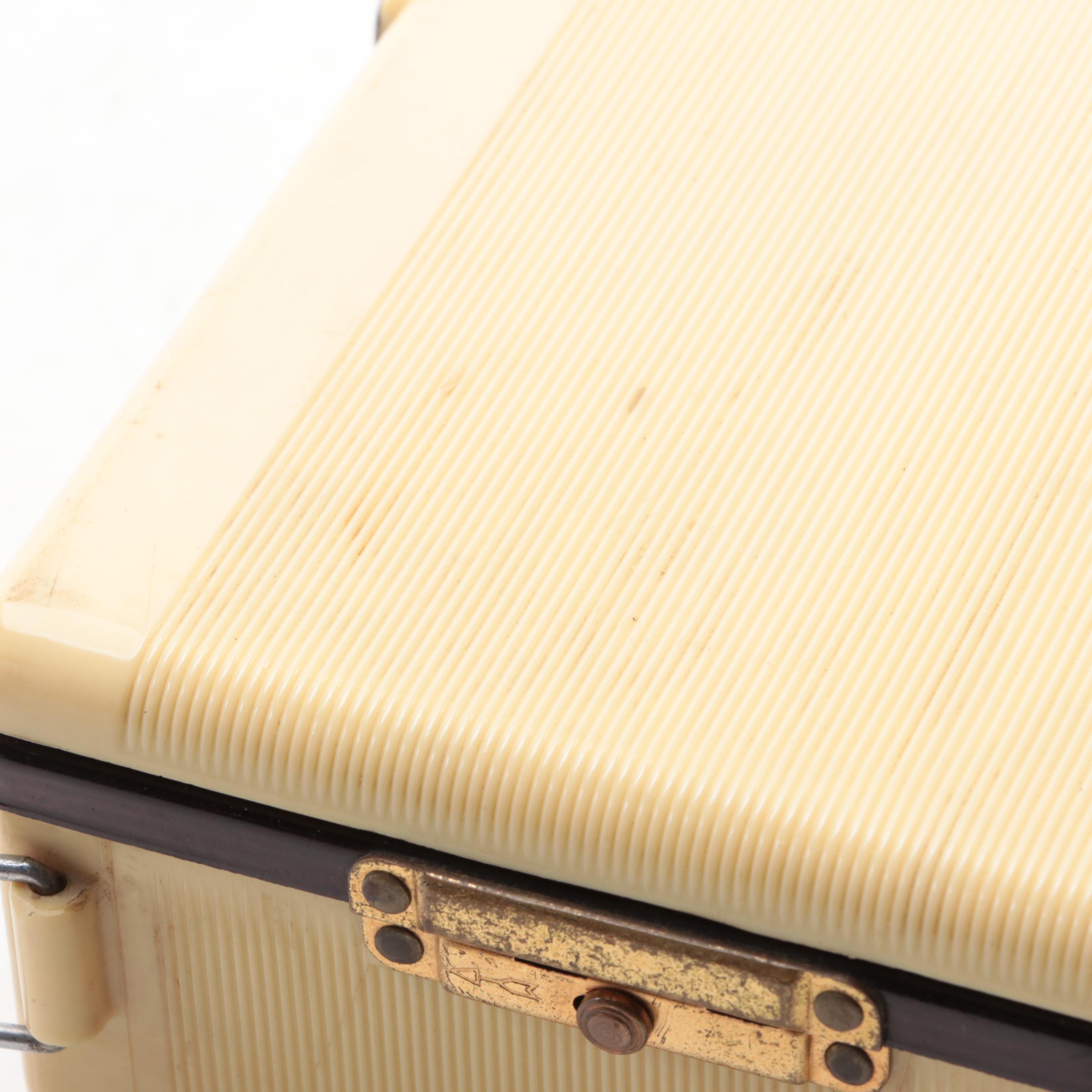 Emerson Model 508 Portable Radio, 1945–1947