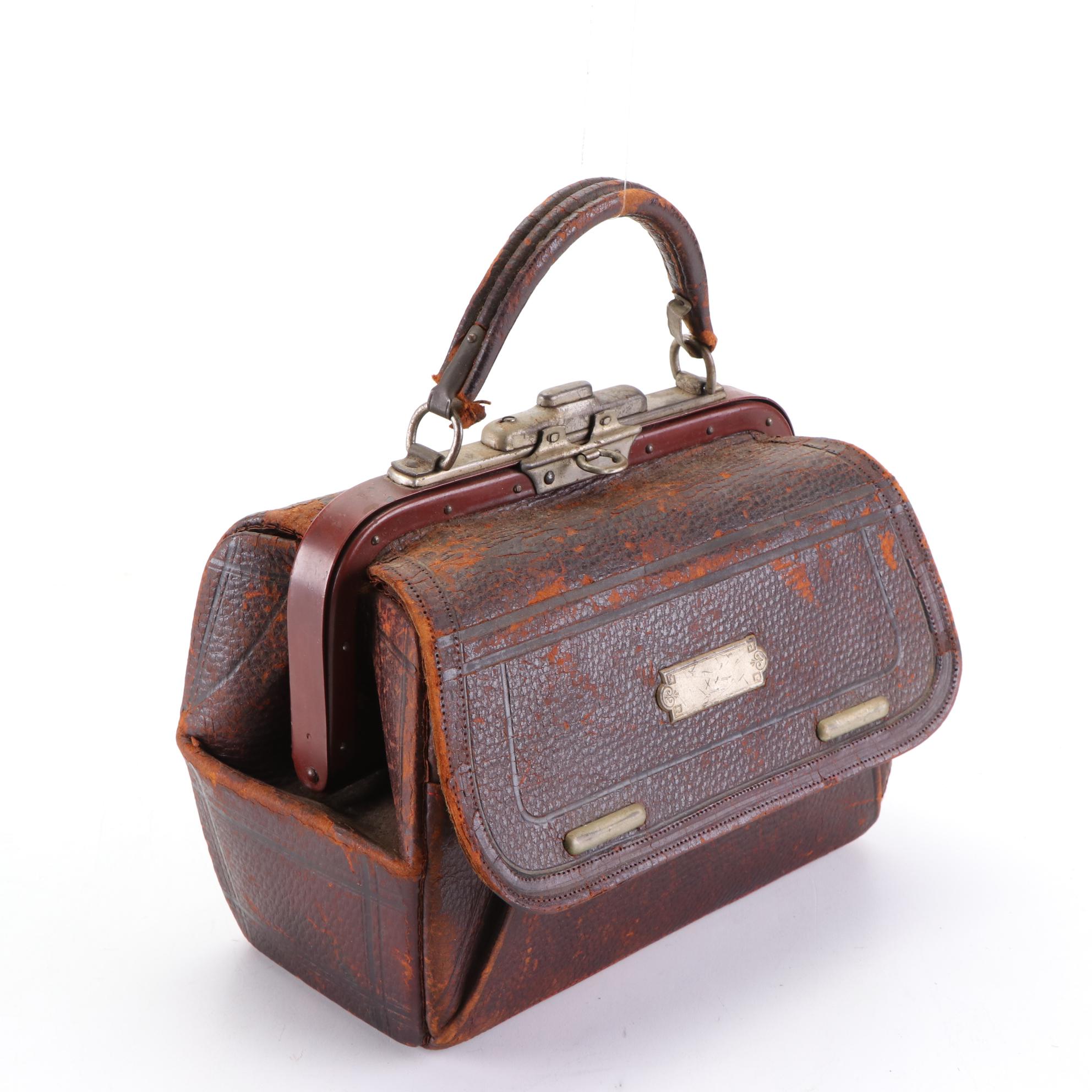 Late Victorian Leather Gladstone Doctor's Bag