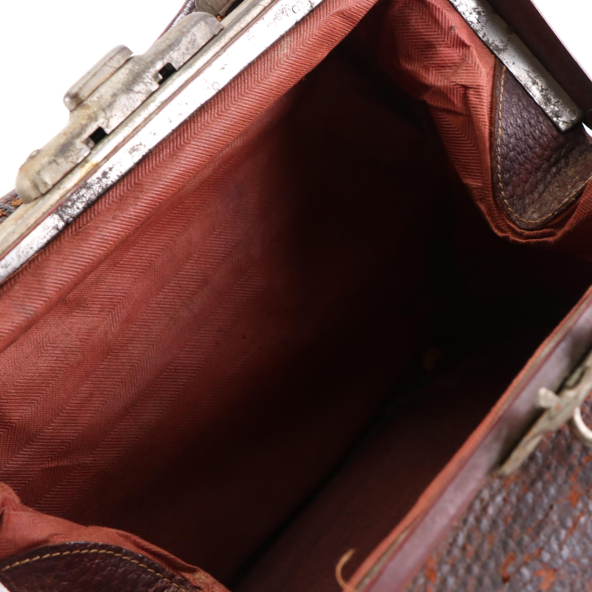 Late Victorian Leather Gladstone Doctor's Bag