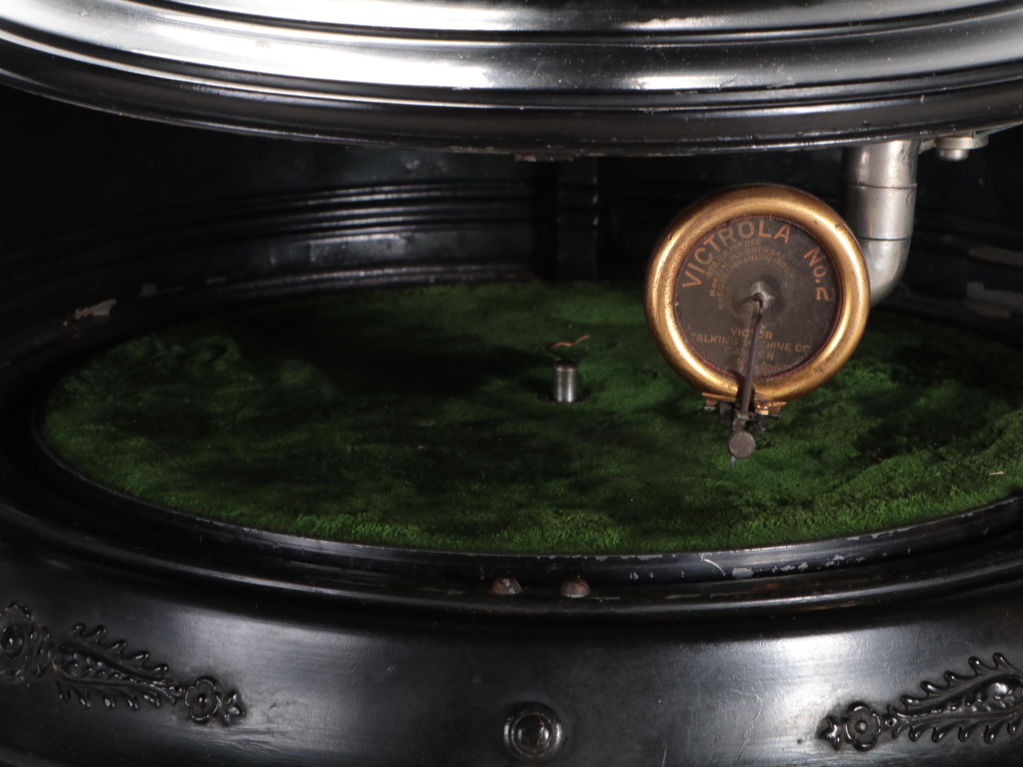 Victrola No.2 Phonolamp Reproducer Model C Phonograph Floor Lamp, Early 20th C