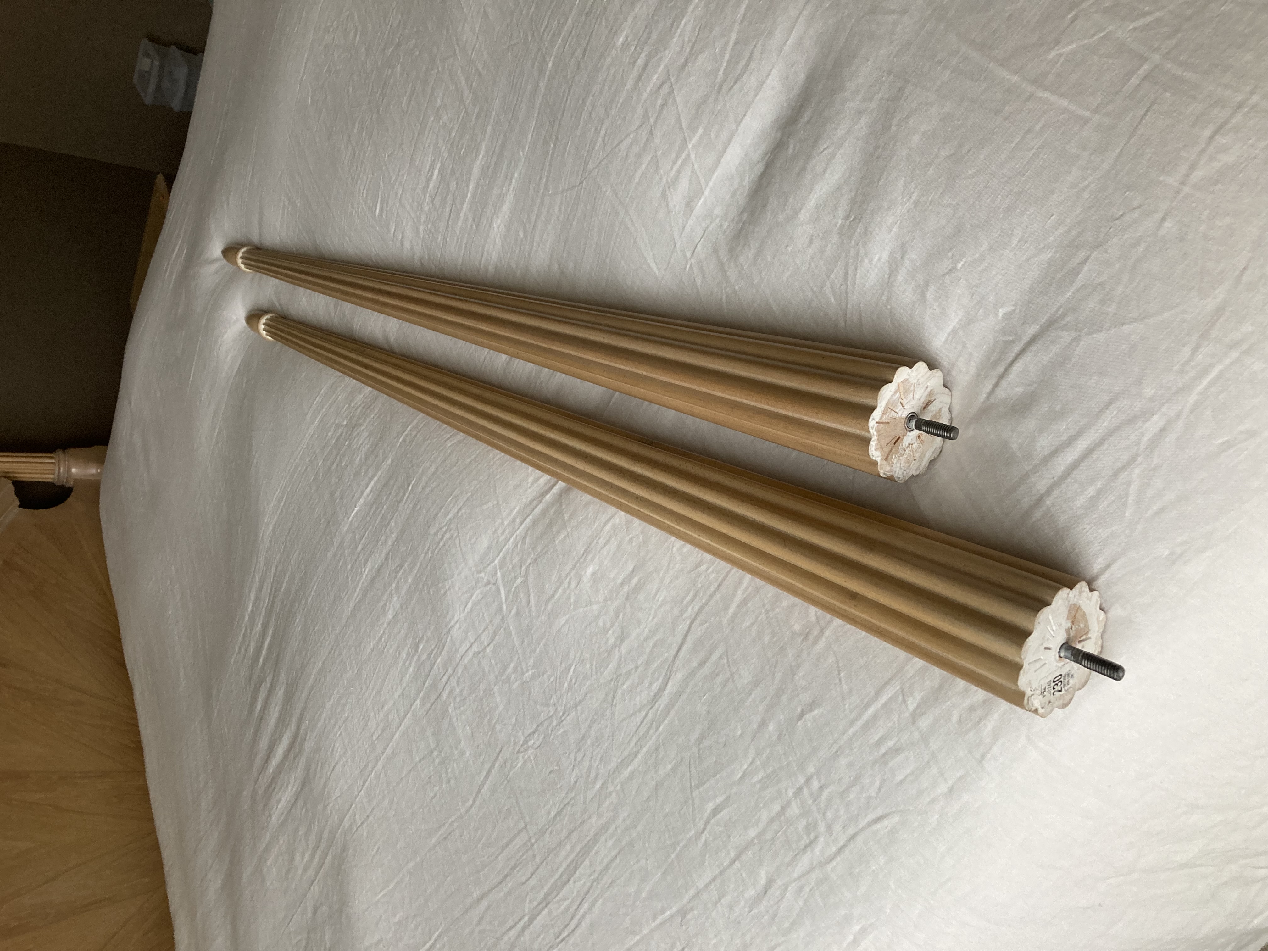 Bernhardt Reeded Four-Poster Blonde Oak King Bed and Nightstands