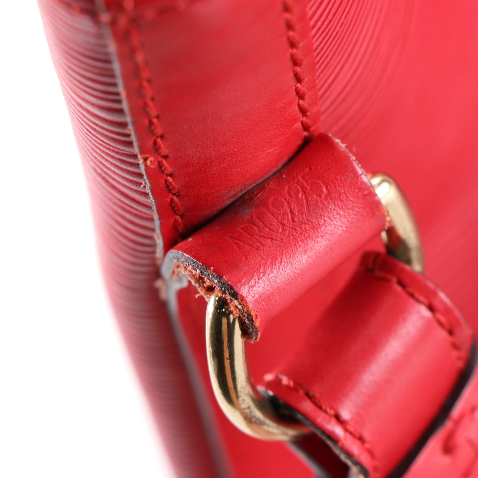 Louis Vuitton Noé Bucket Bag in Castilian Red Epi and Smooth Leather