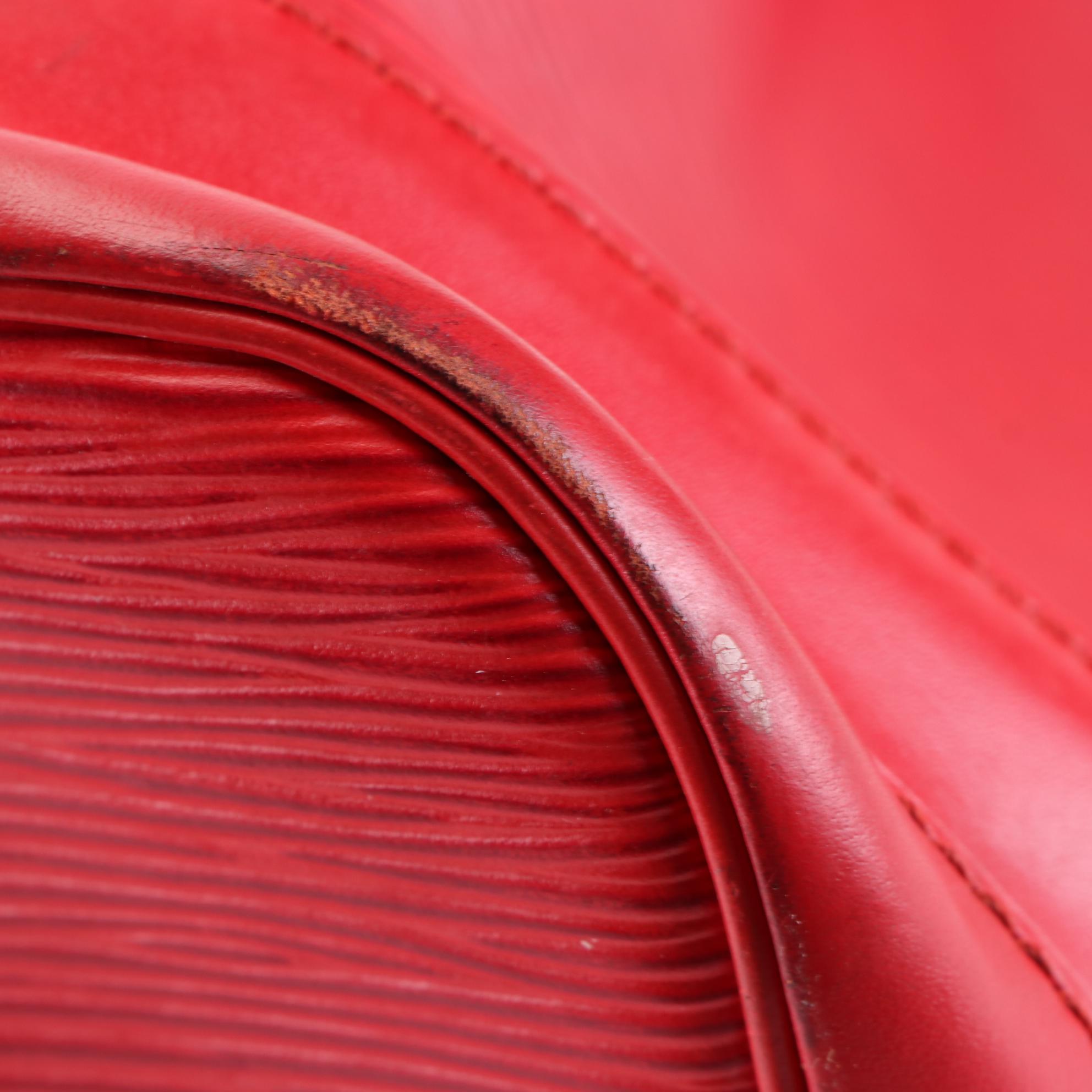 Louis Vuitton Noé Bucket Bag in Castilian Red Epi and Smooth Leather