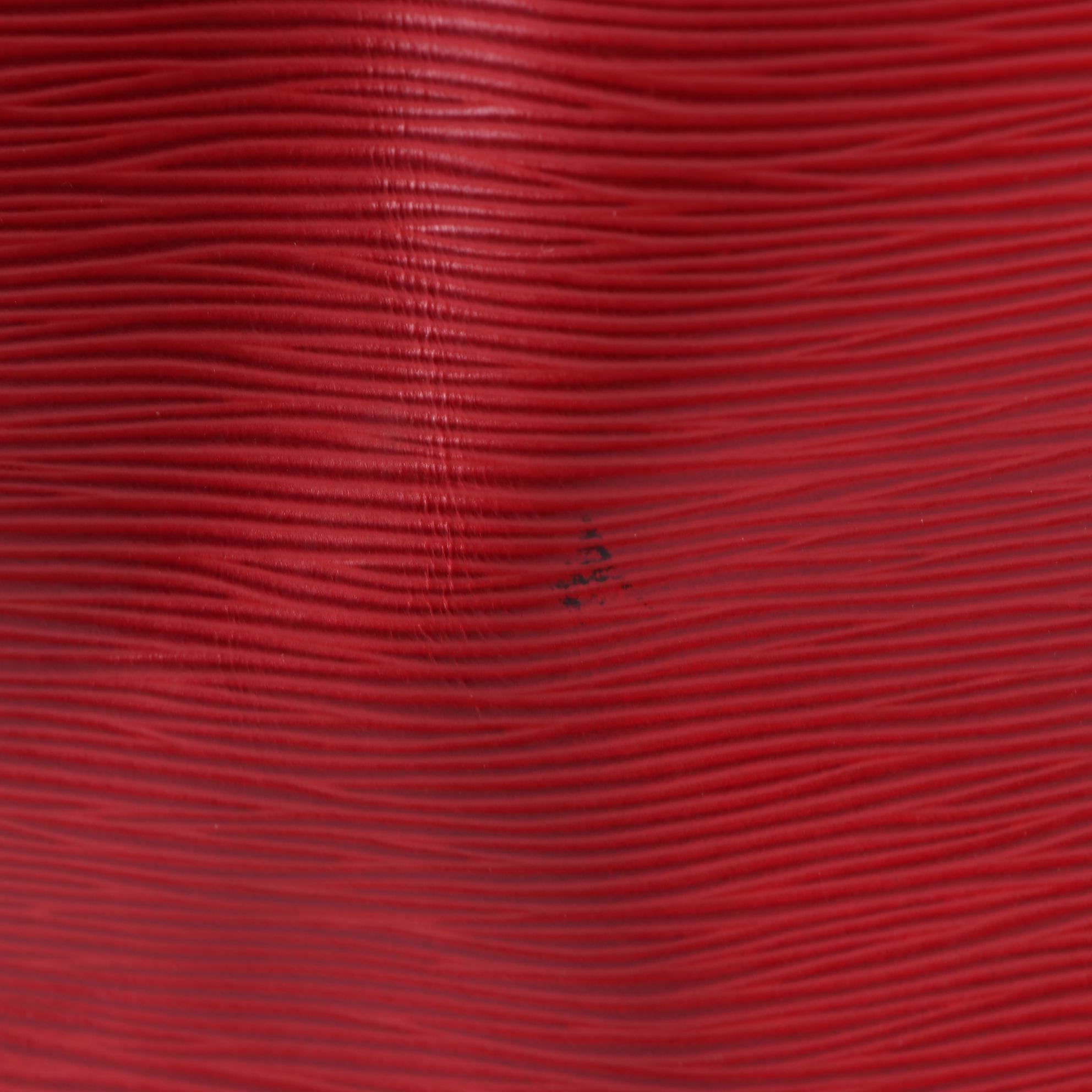 Louis Vuitton Noé Bucket Bag in Castilian Red Epi and Smooth Leather