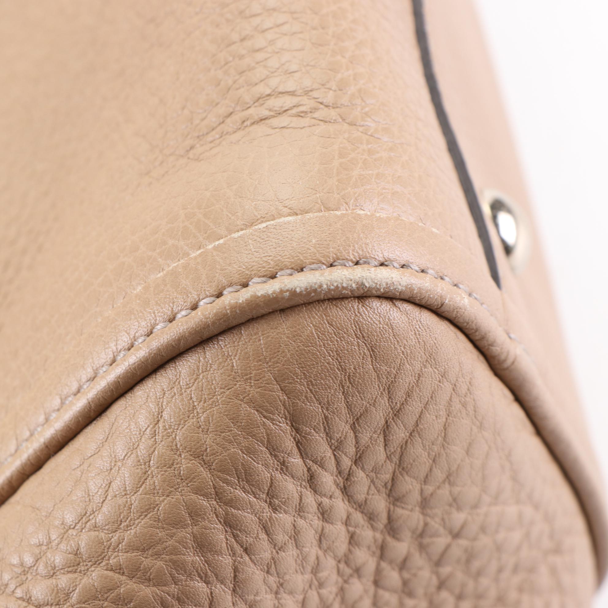 Gucci Soho Shoulder Bag in Tan Grained Leather