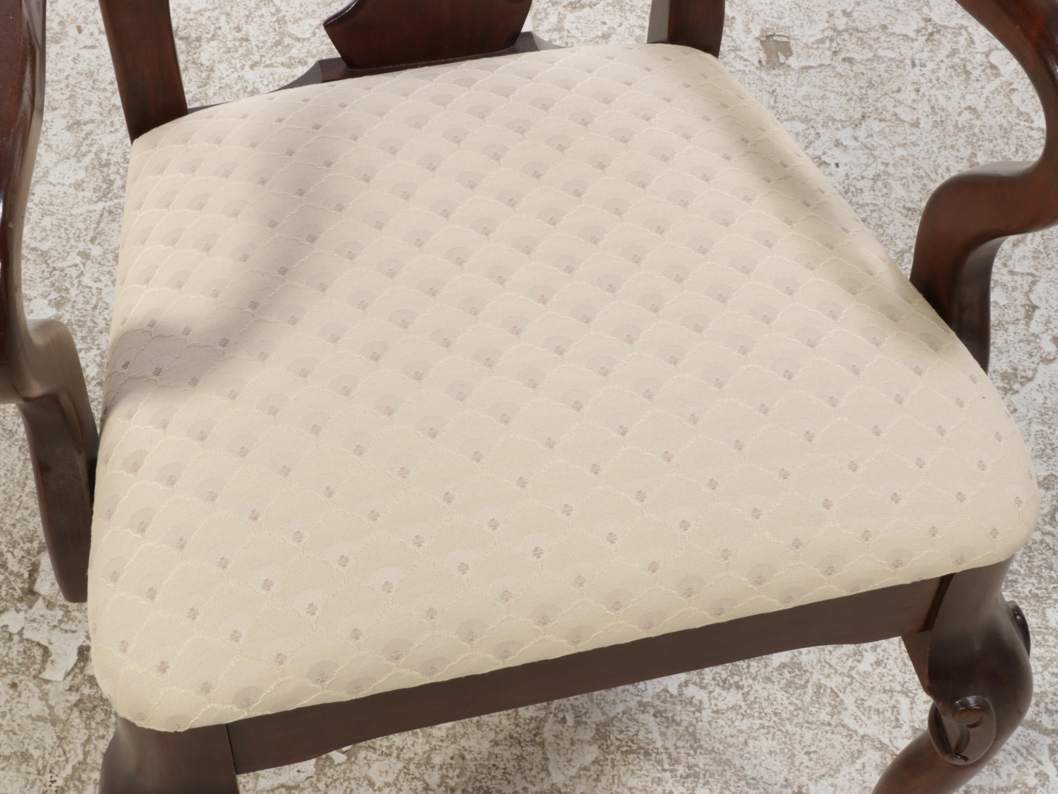 Queen Anne Style Mahogany Seven-Piece Extension Dining Set