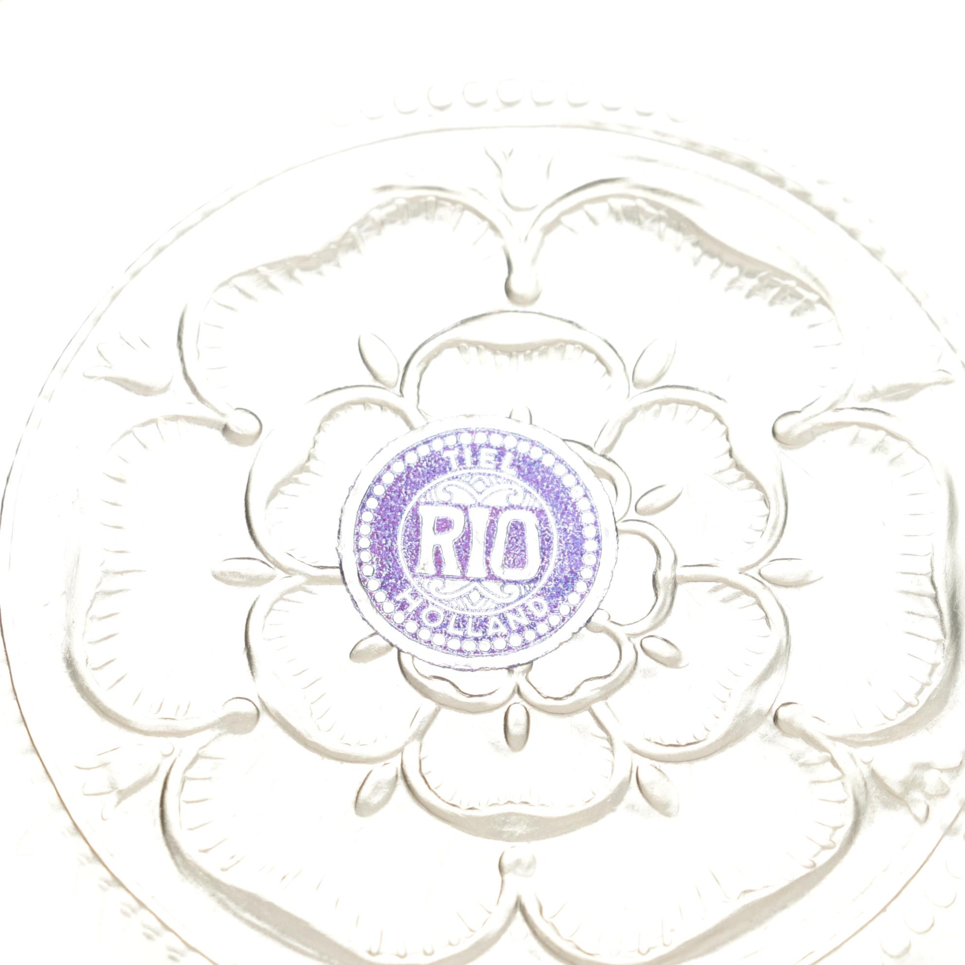 Metronome De Maelzel No 309, with St Clair Paperweights and Other Décor