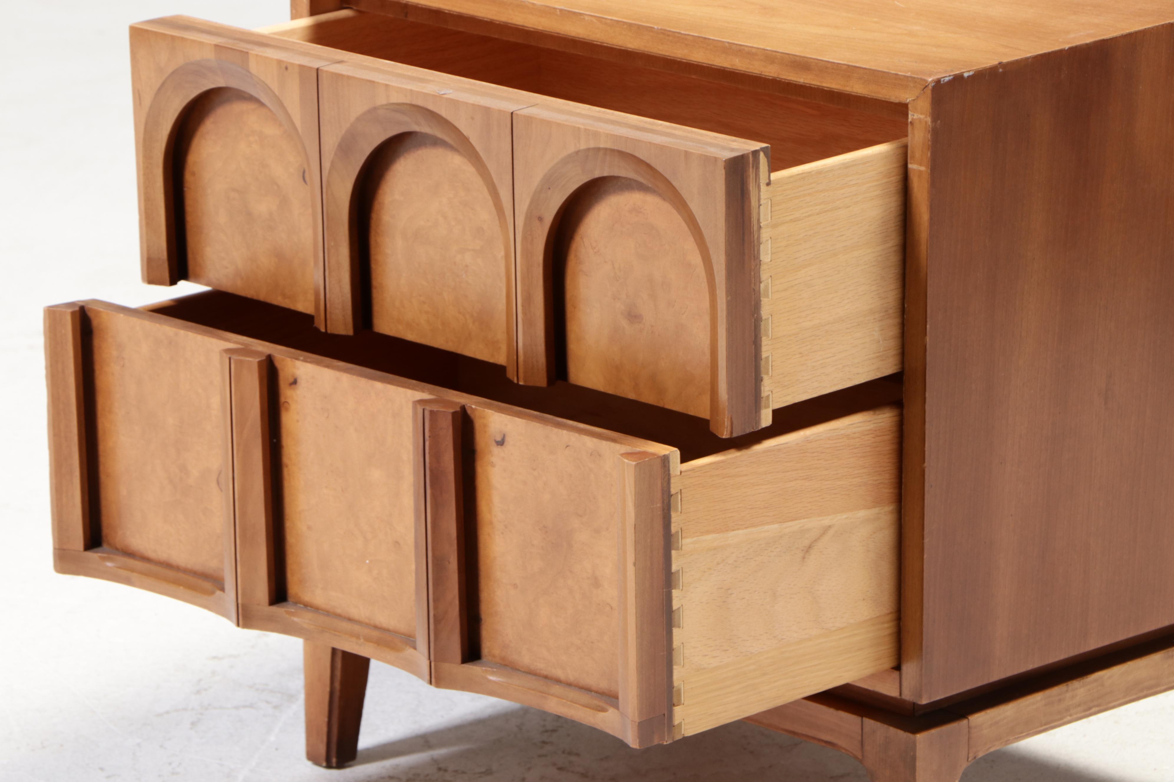 Thomasville Mid Century Modern Walnut Bedside Table