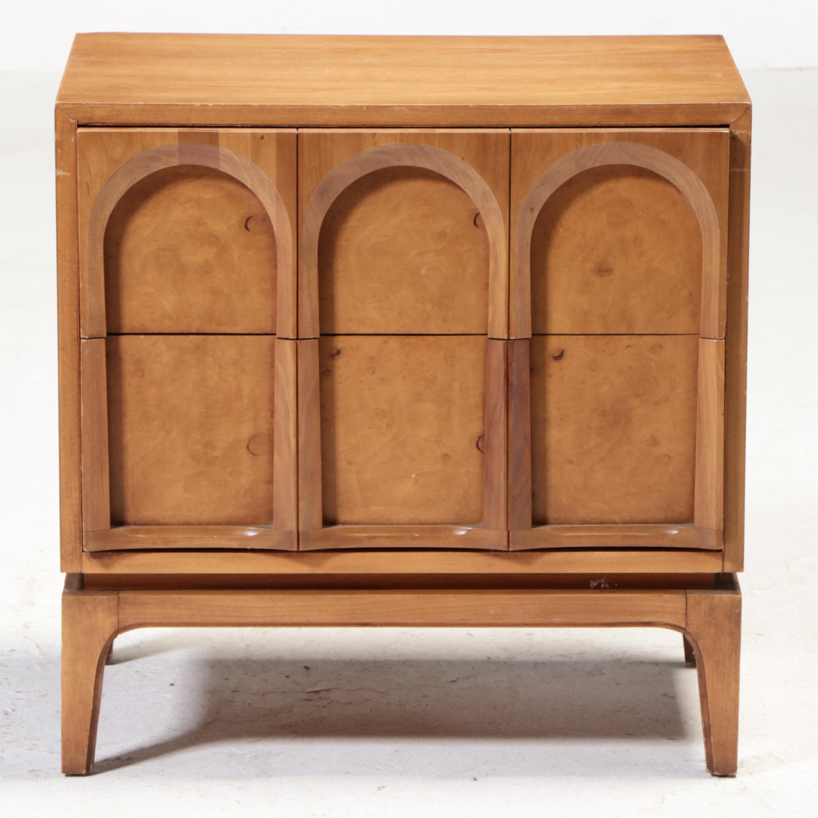 Thomasville Mid Century Modern Walnut Bedside Table