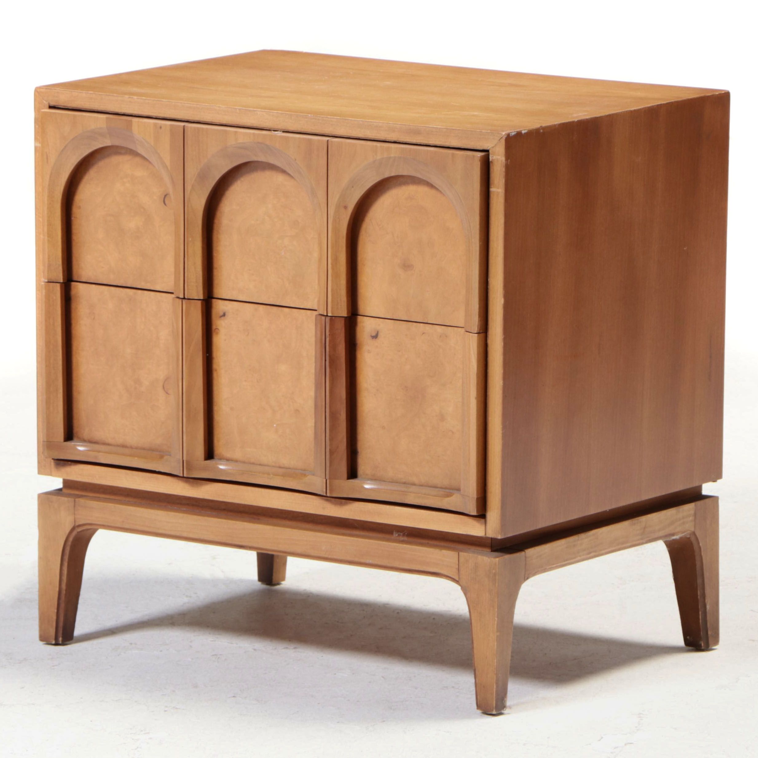 Thomasville Mid Century Modern Walnut Bedside Table