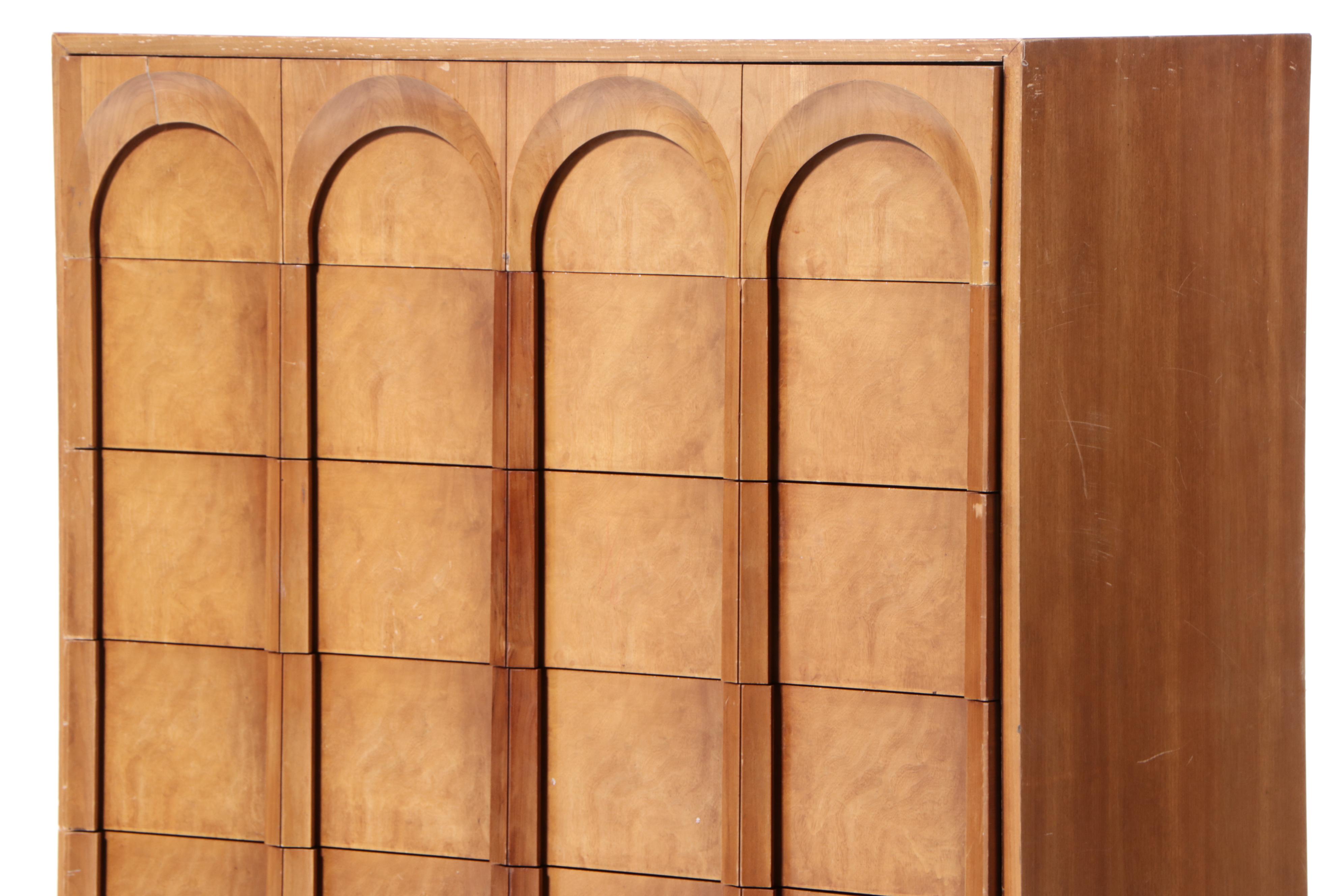 Thomasville Mid Century Modern Walnut Chest of Drawers