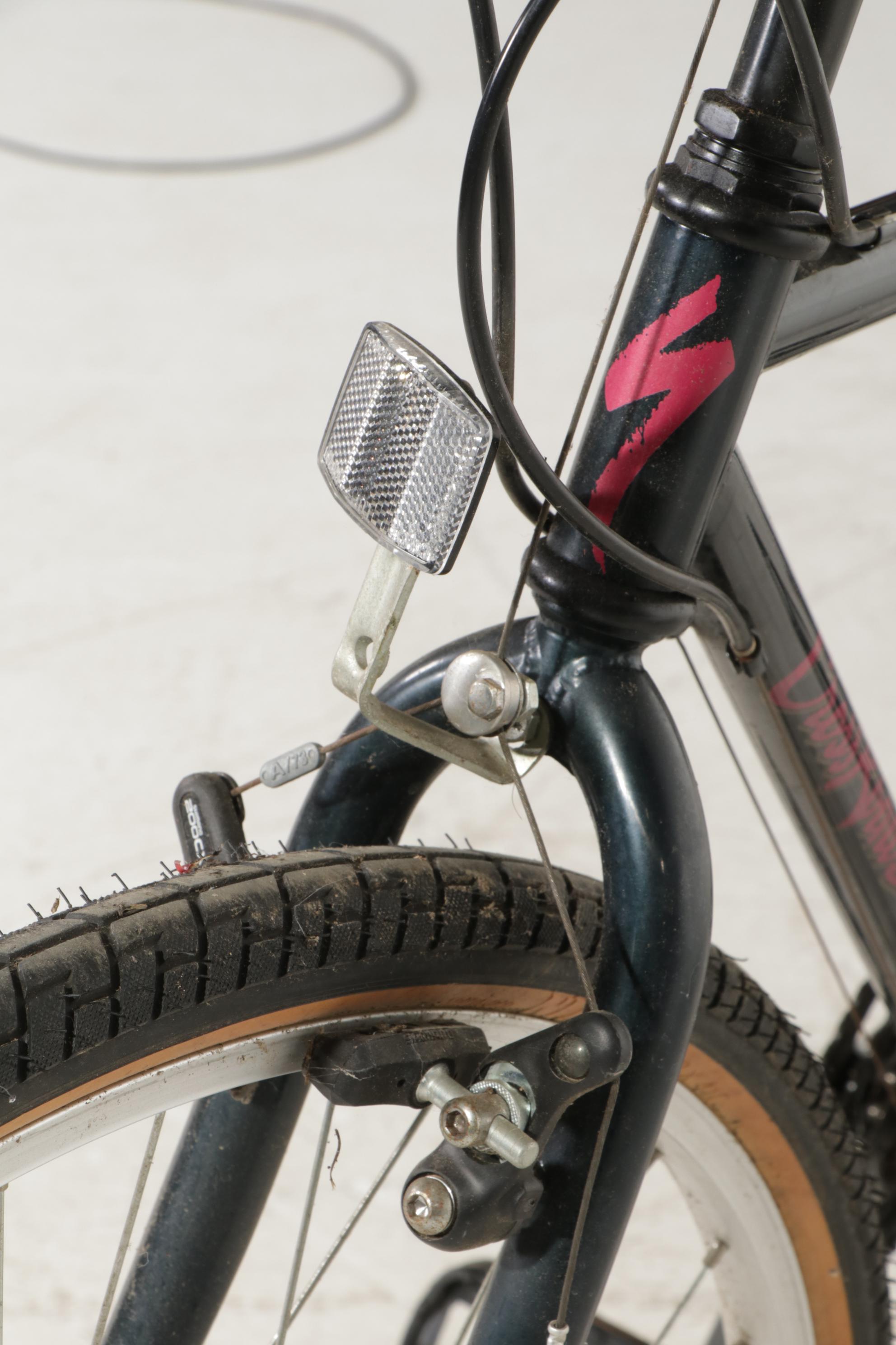 Specialized "Crossroads Cruz" Hybrid Bicycle