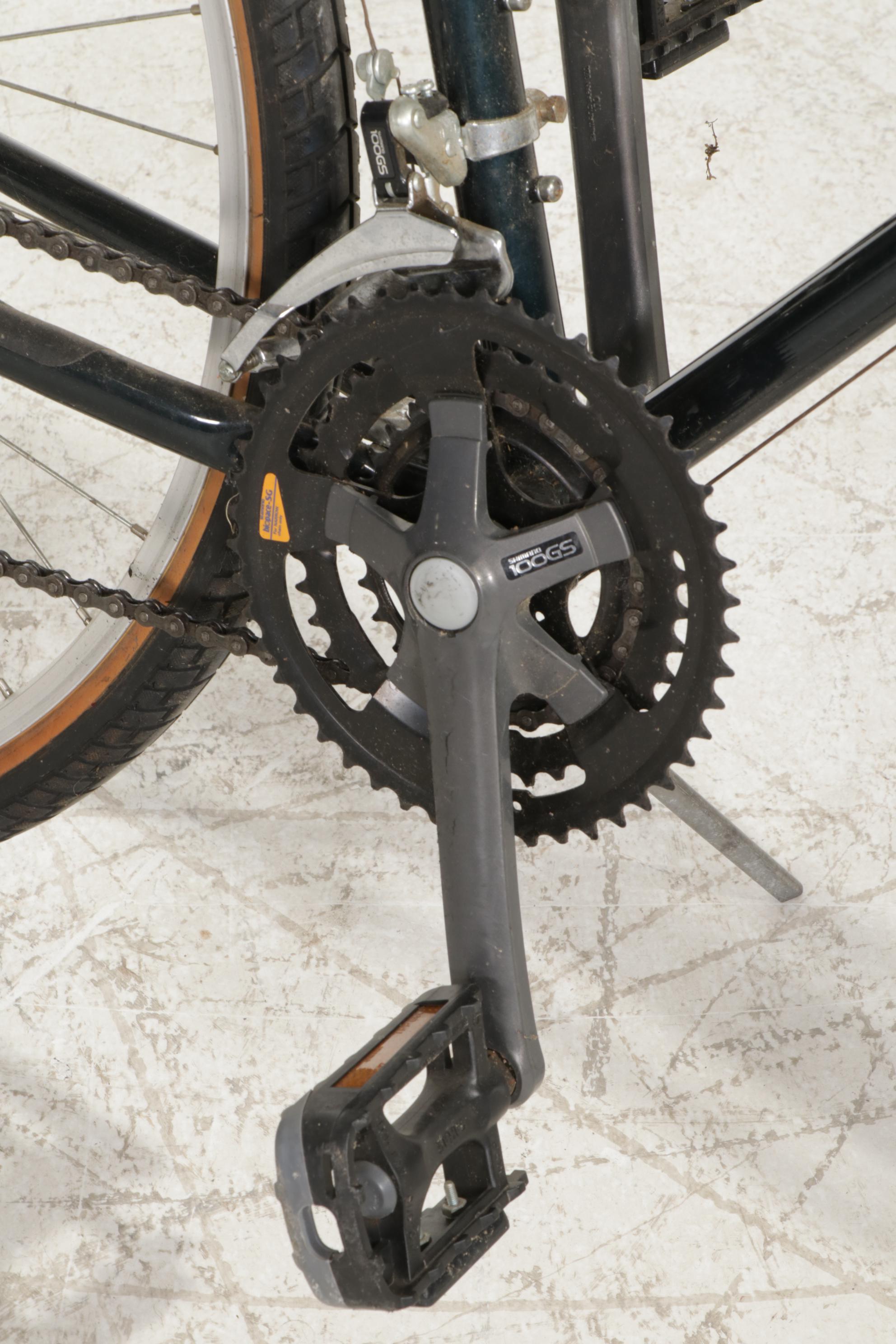 Specialized "Crossroads Cruz" Hybrid Bicycle