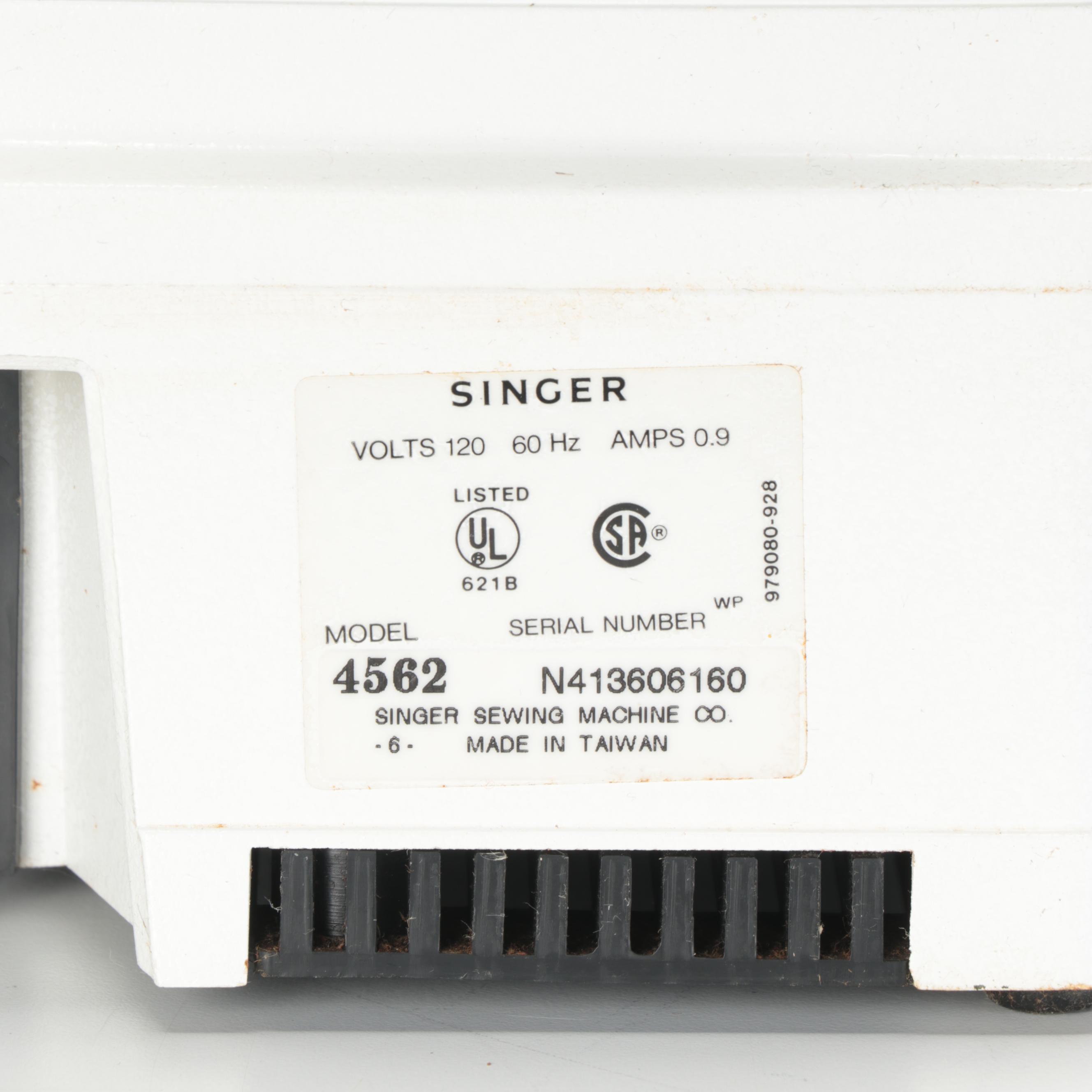 Singer Model 4562 Sewing Machine With Dritz and Uchida Cutting Mats