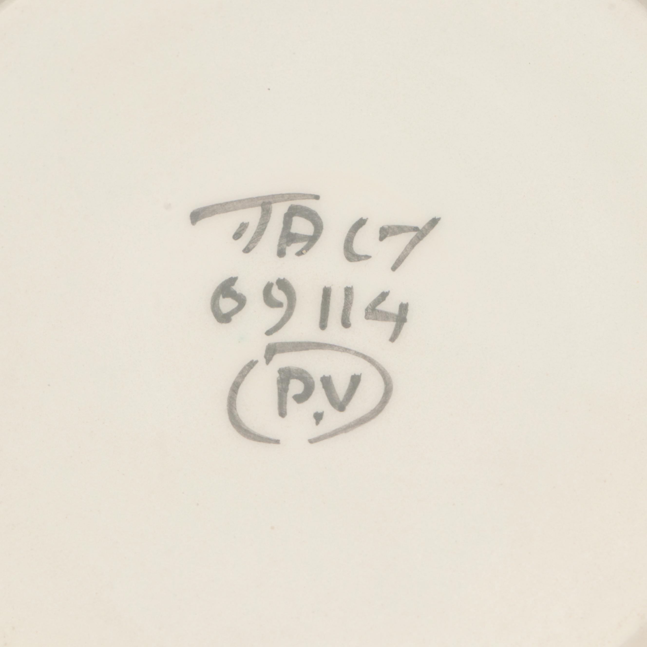 Italian Shell Motif Ceramic Dinnerware