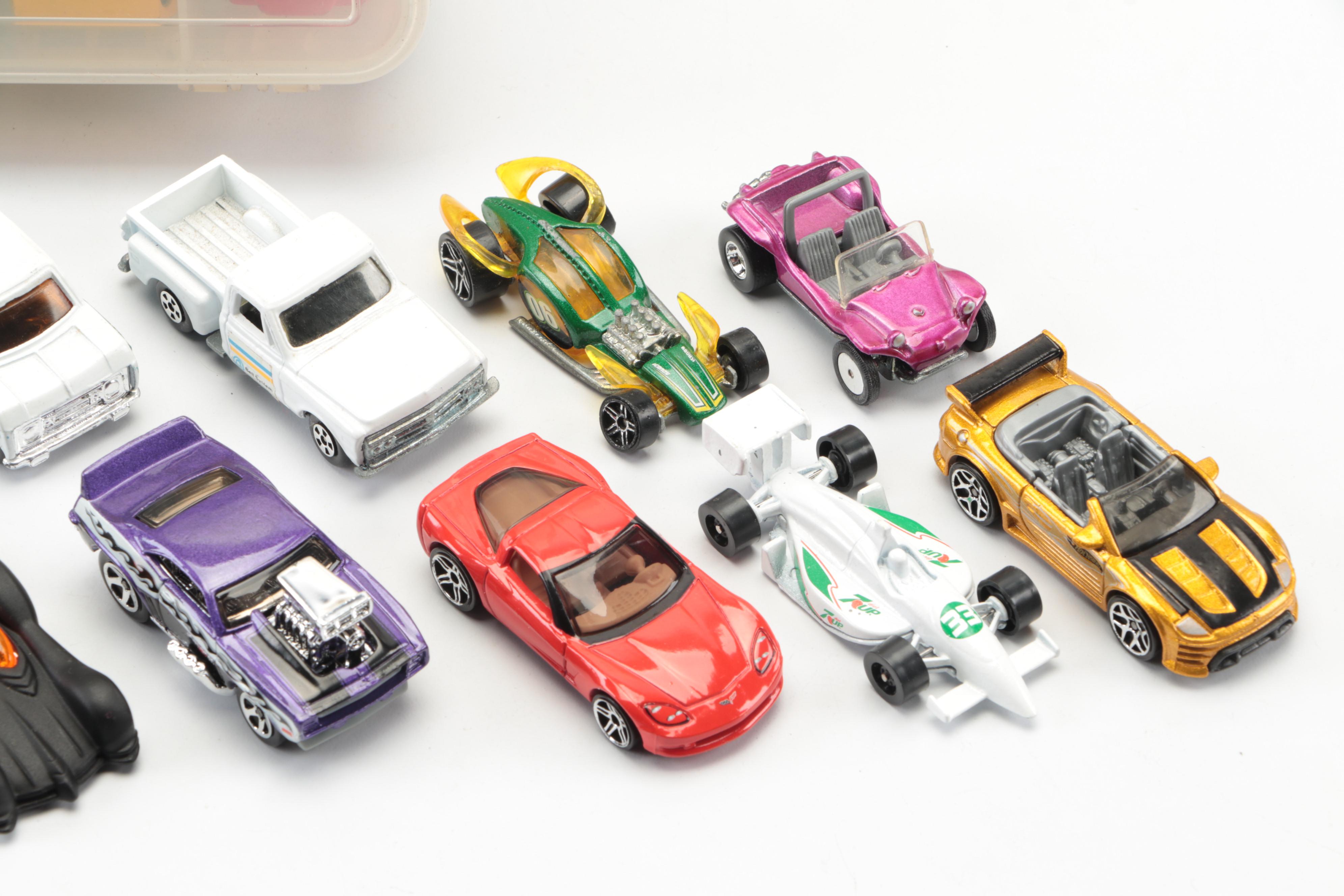 Maisto, Matchbox, Hot Wheels, and More Toy Diecast Cars with Carrying Cases