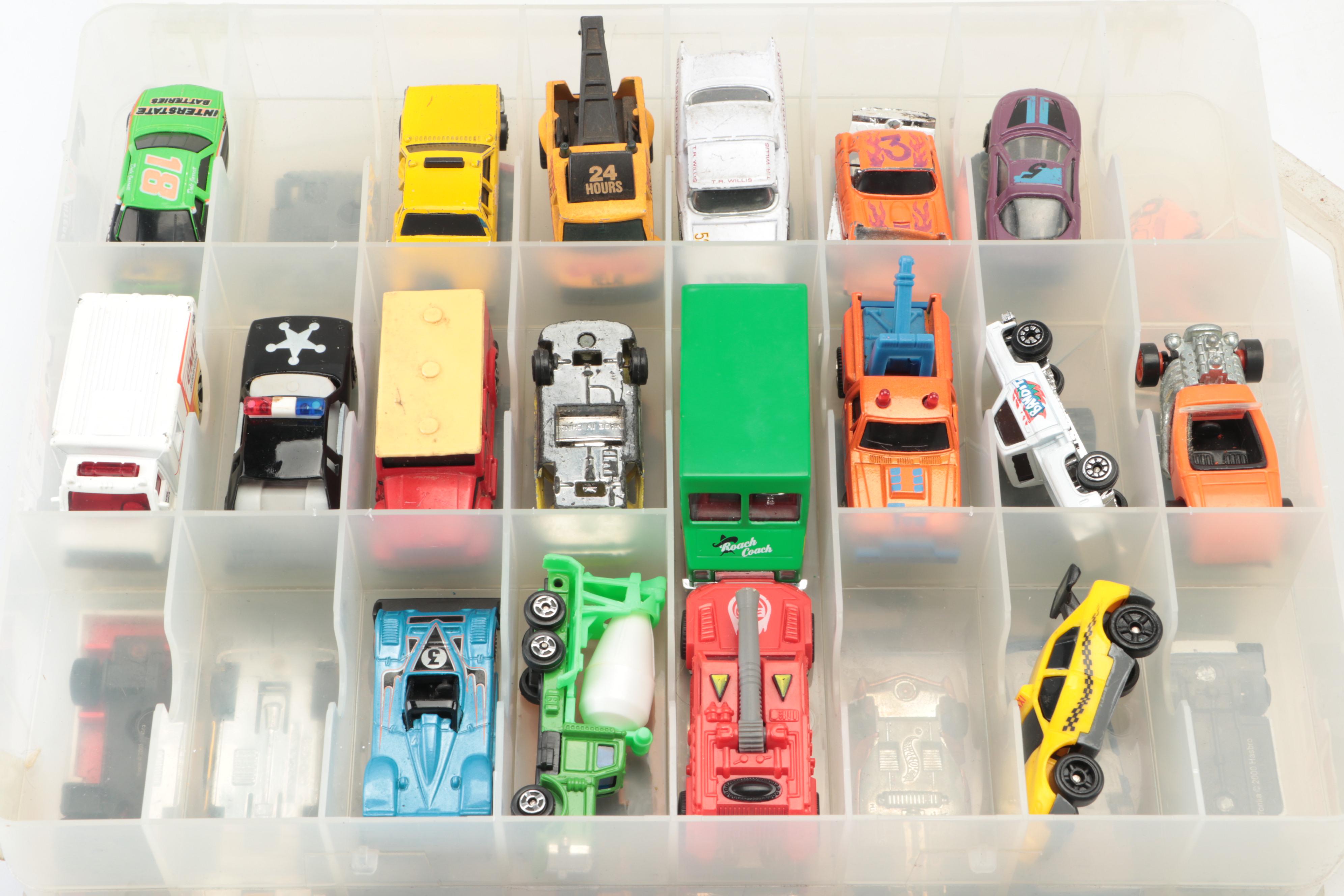 Maisto, Matchbox, Hot Wheels, and More Toy Diecast Cars with Carrying Cases