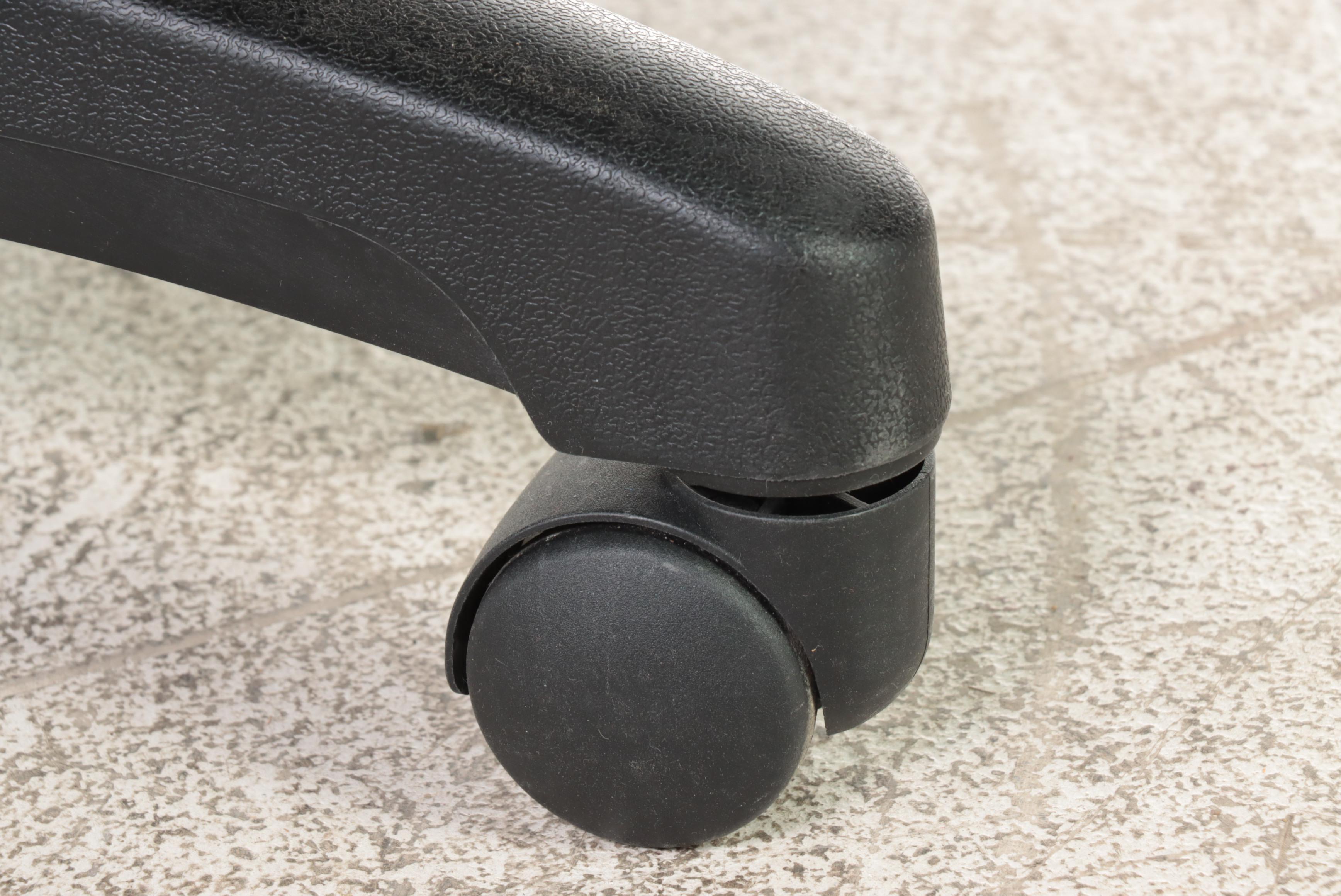 Cherry Double Pedestal Desk with ULINE Executive Task Chair