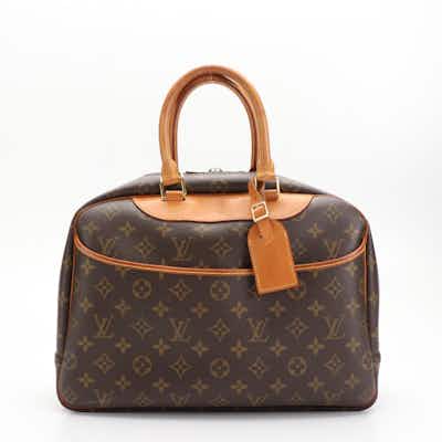 Louis Vuitton transformation using the pochette accesoires and