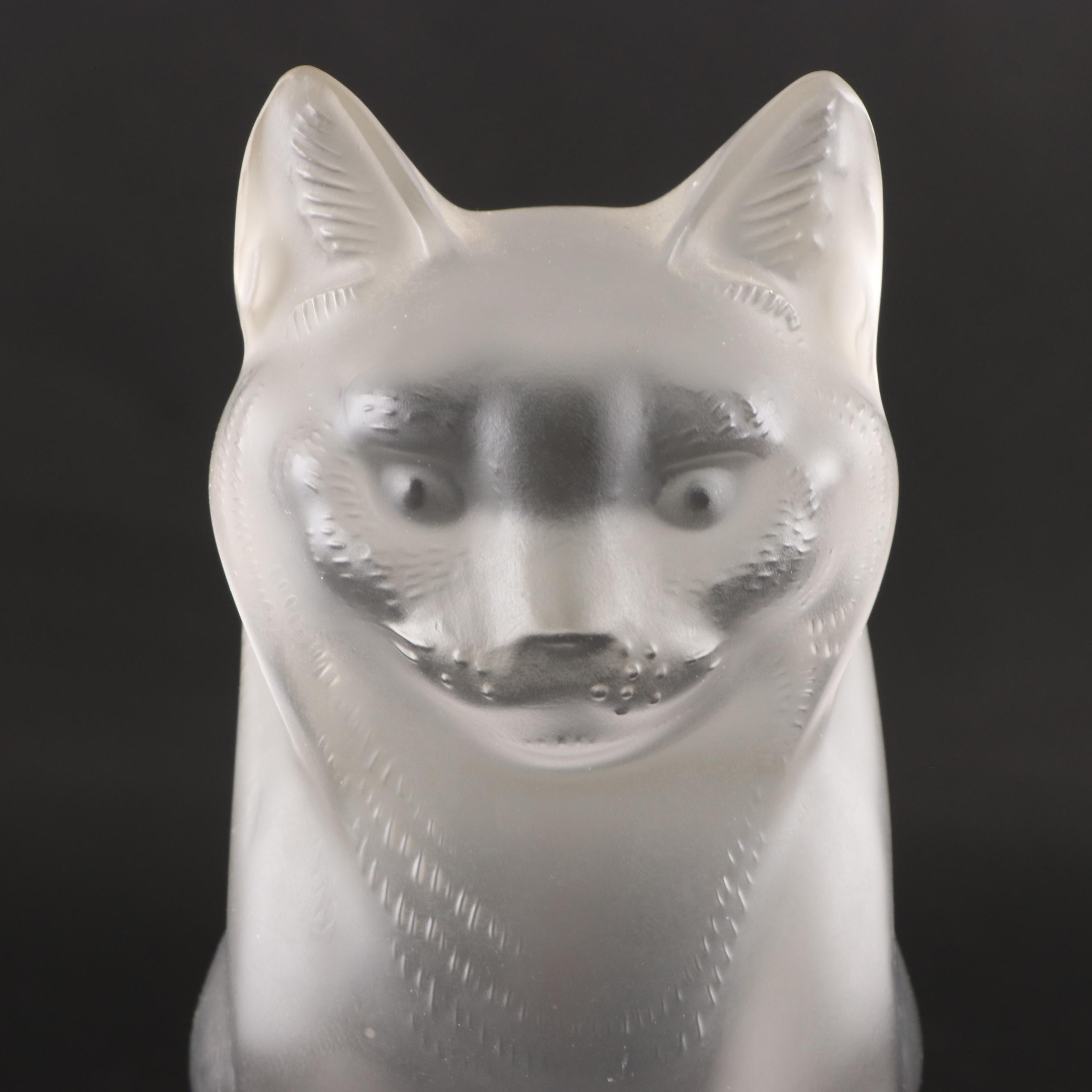 Lalique "Chat Assis" Frosted Crystal Cat Figurine, Late 20th Century