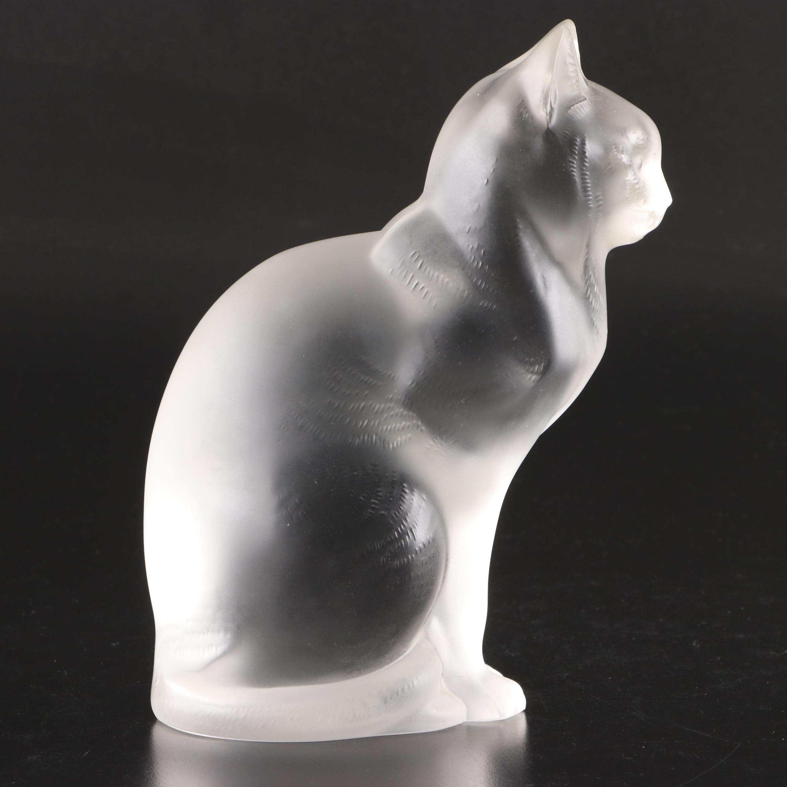 Lalique "Chat Assis" Frosted Crystal Cat Figurine, Late 20th Century