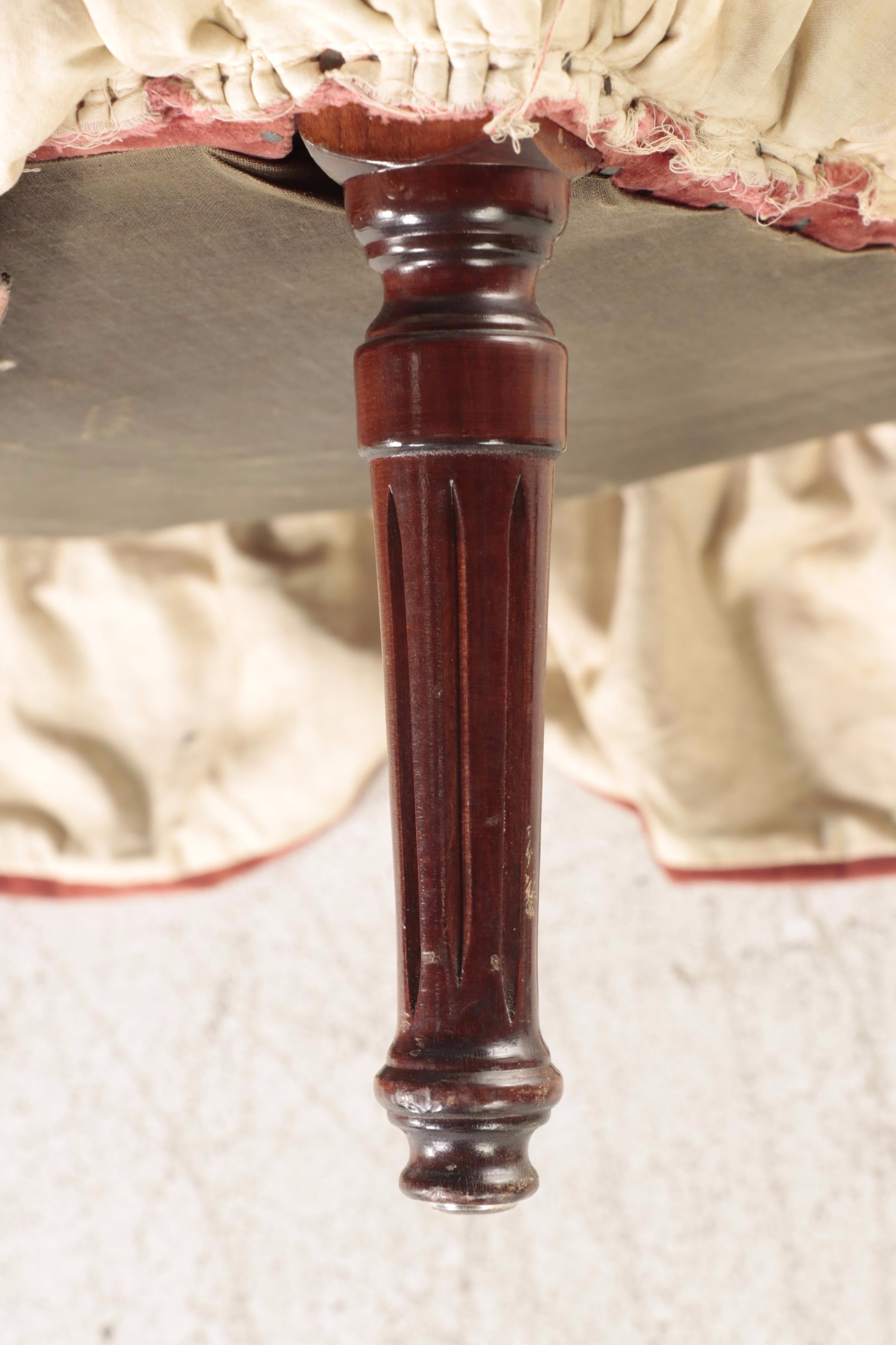 Louis XVI Style Custom-Upholstered Chasie Lounge, 20th Century