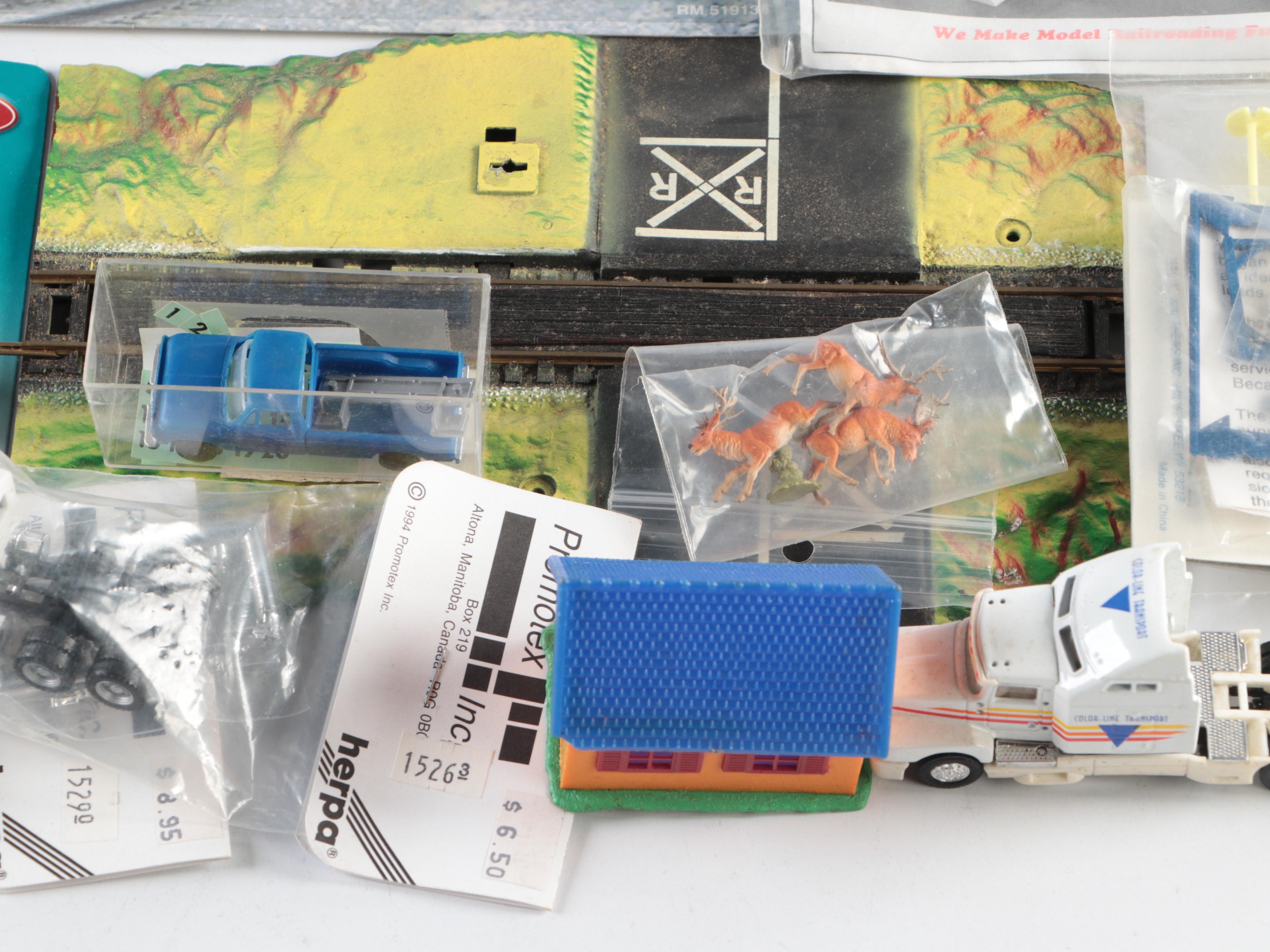 Tyco Train Cars with Life-Like Trains Railroad Signals and More