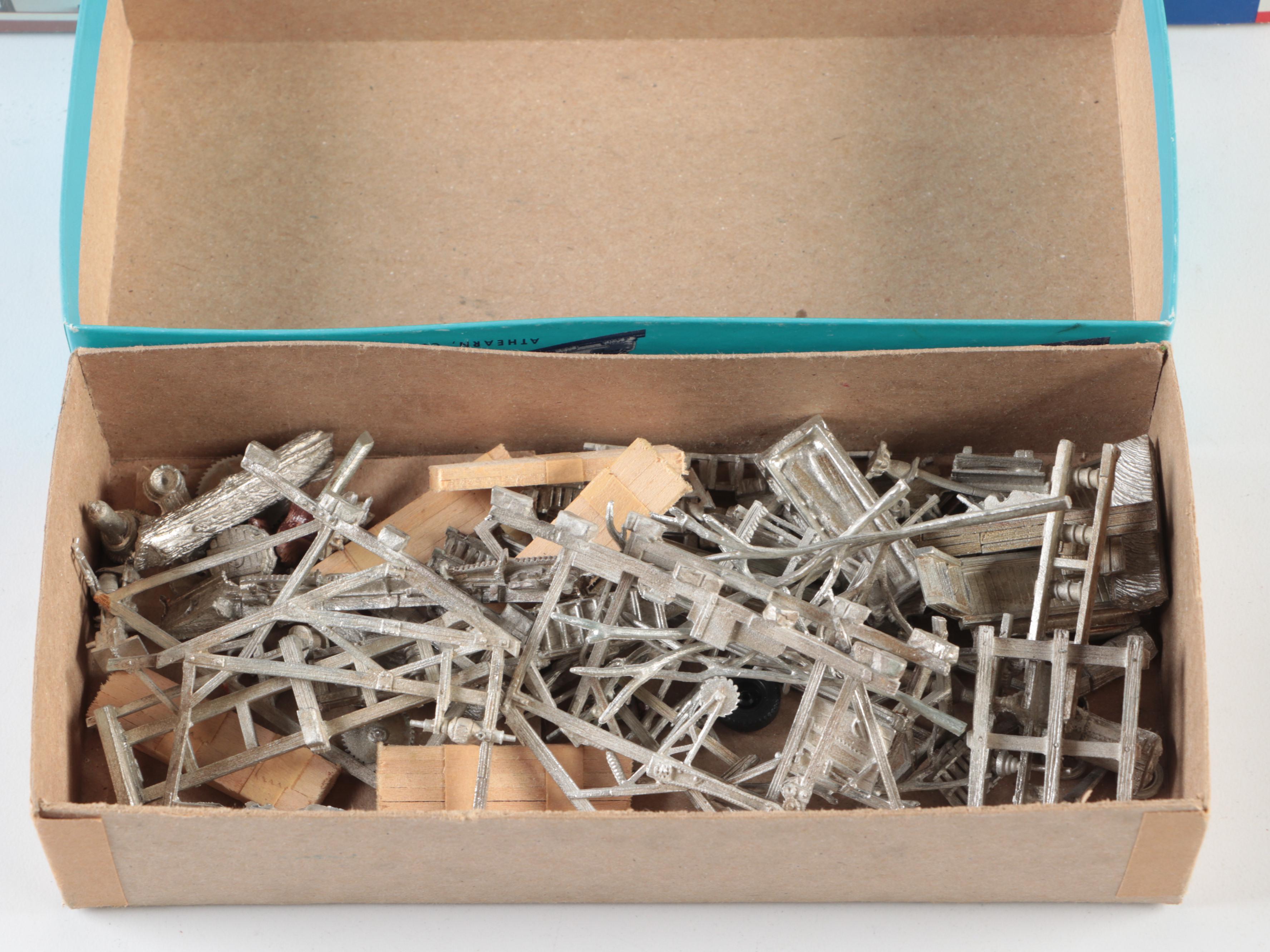 Tyco Train Cars with Life-Like Trains Railroad Signals and More