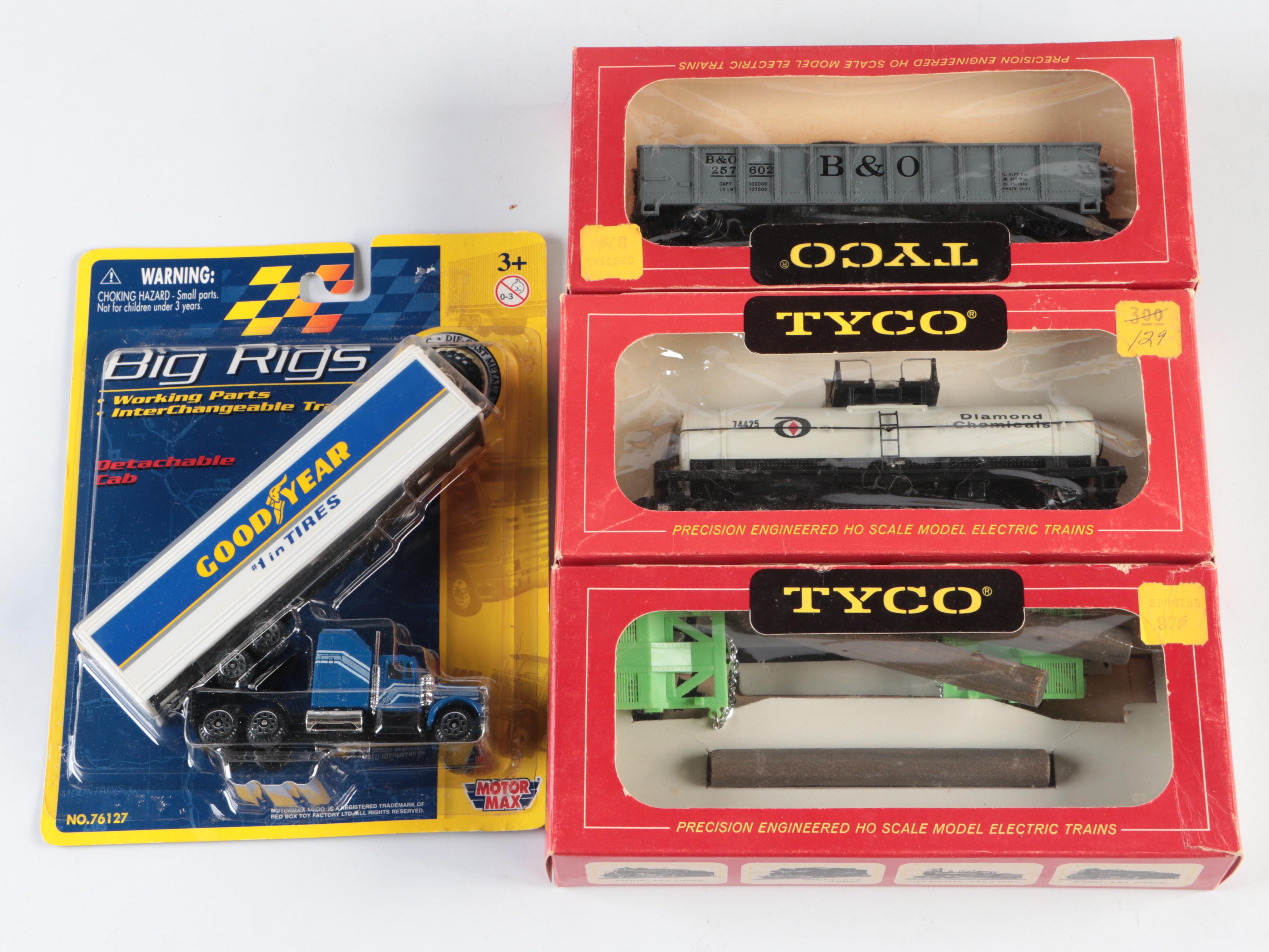 Tyco Train Cars with Life-Like Trains Railroad Signals and More