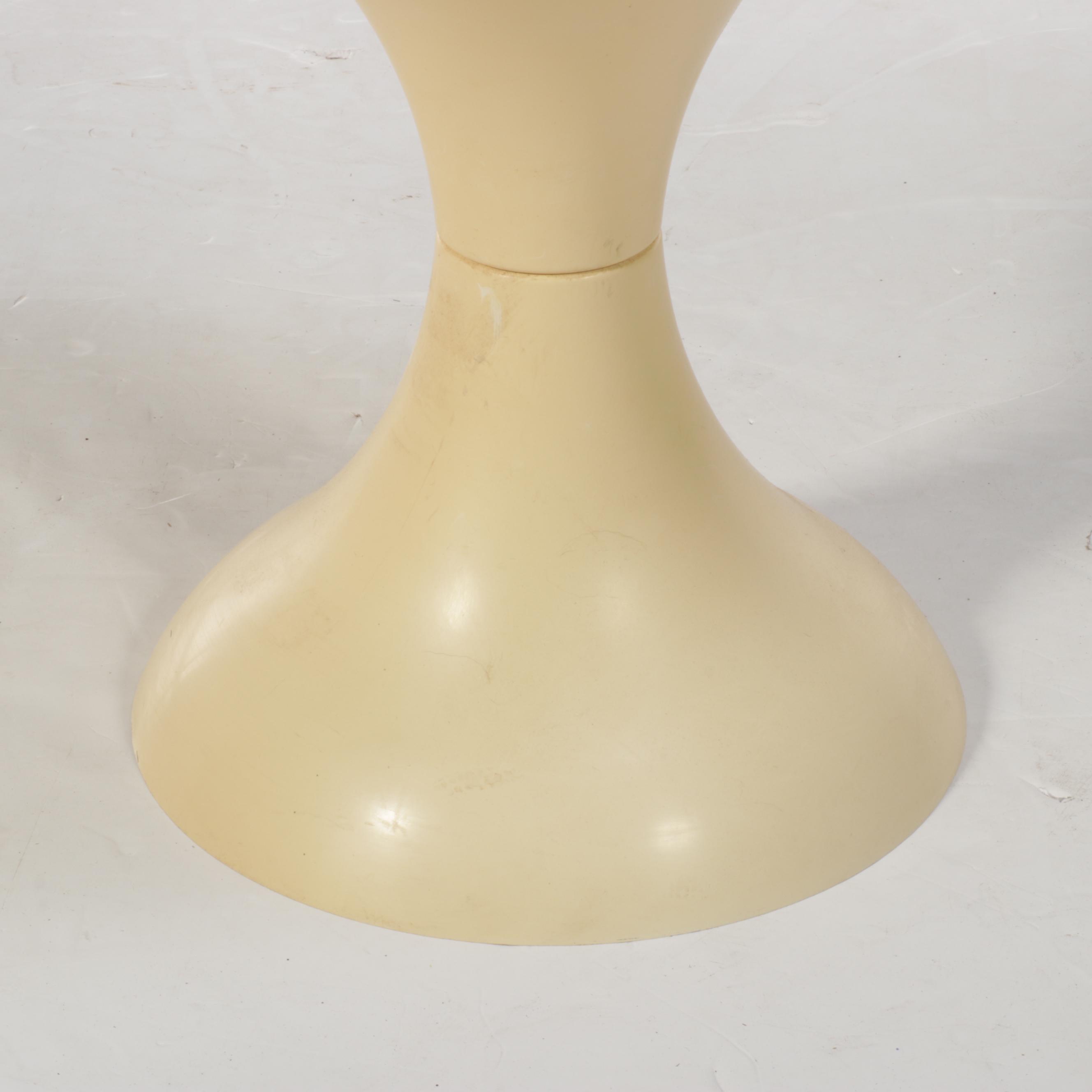 Atomic Style Tulip-Base Plastic Floor Terrarium, 1970s