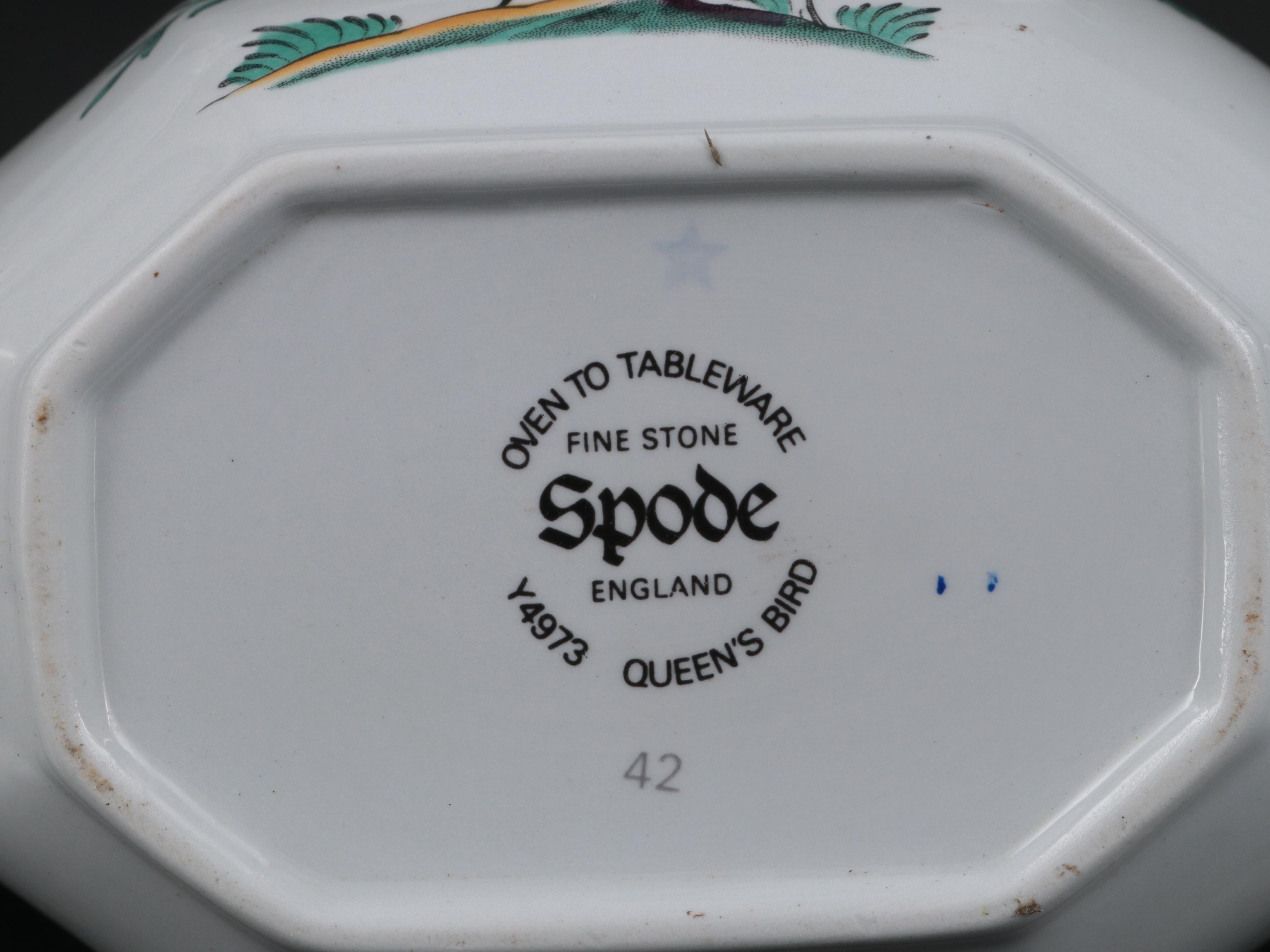 Spode "Queen's Bird" Oven to Table Dinnerware, Late 20th Century
