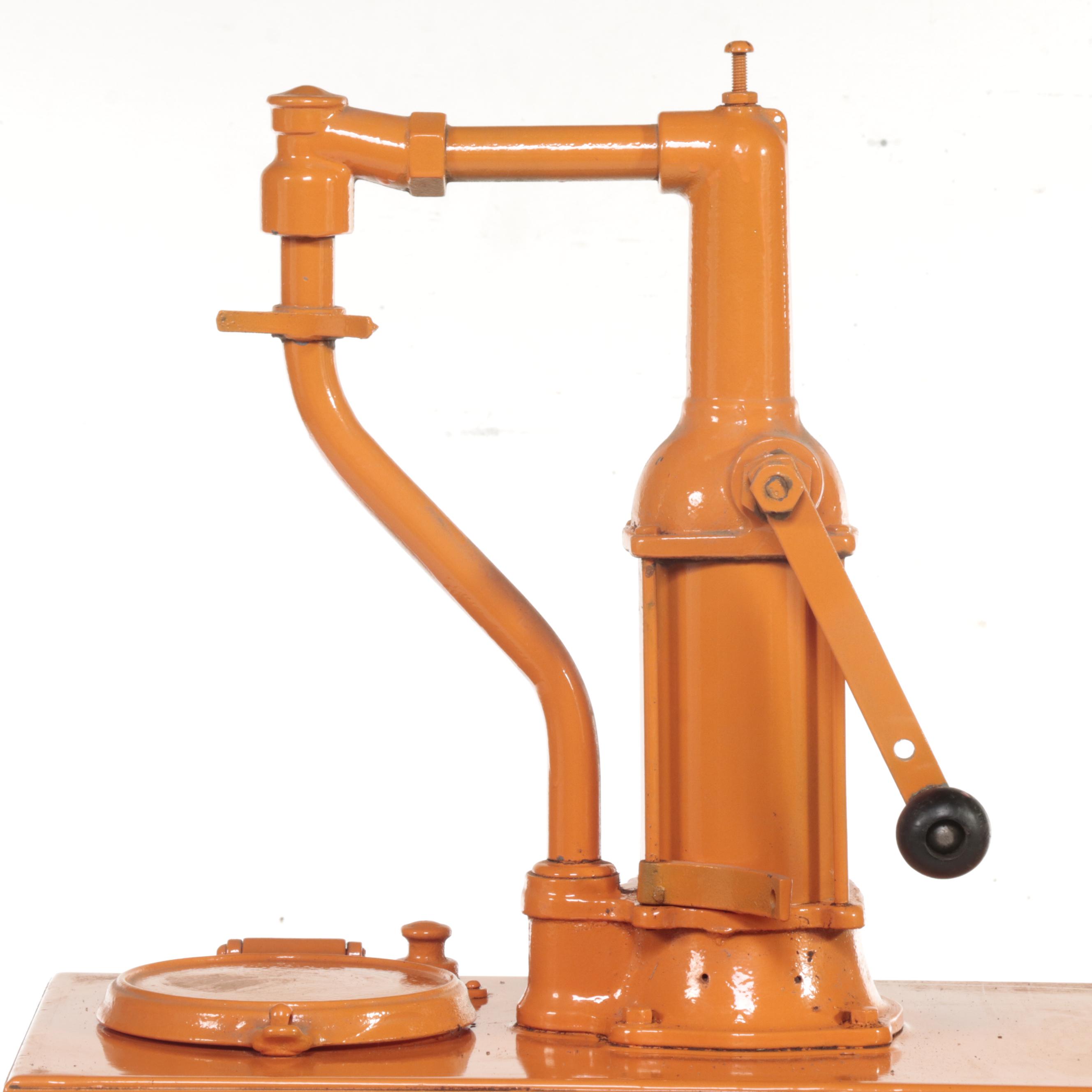 Bulk Oil 60 Gal Lubester with Harley-Davidson Orange and Decal