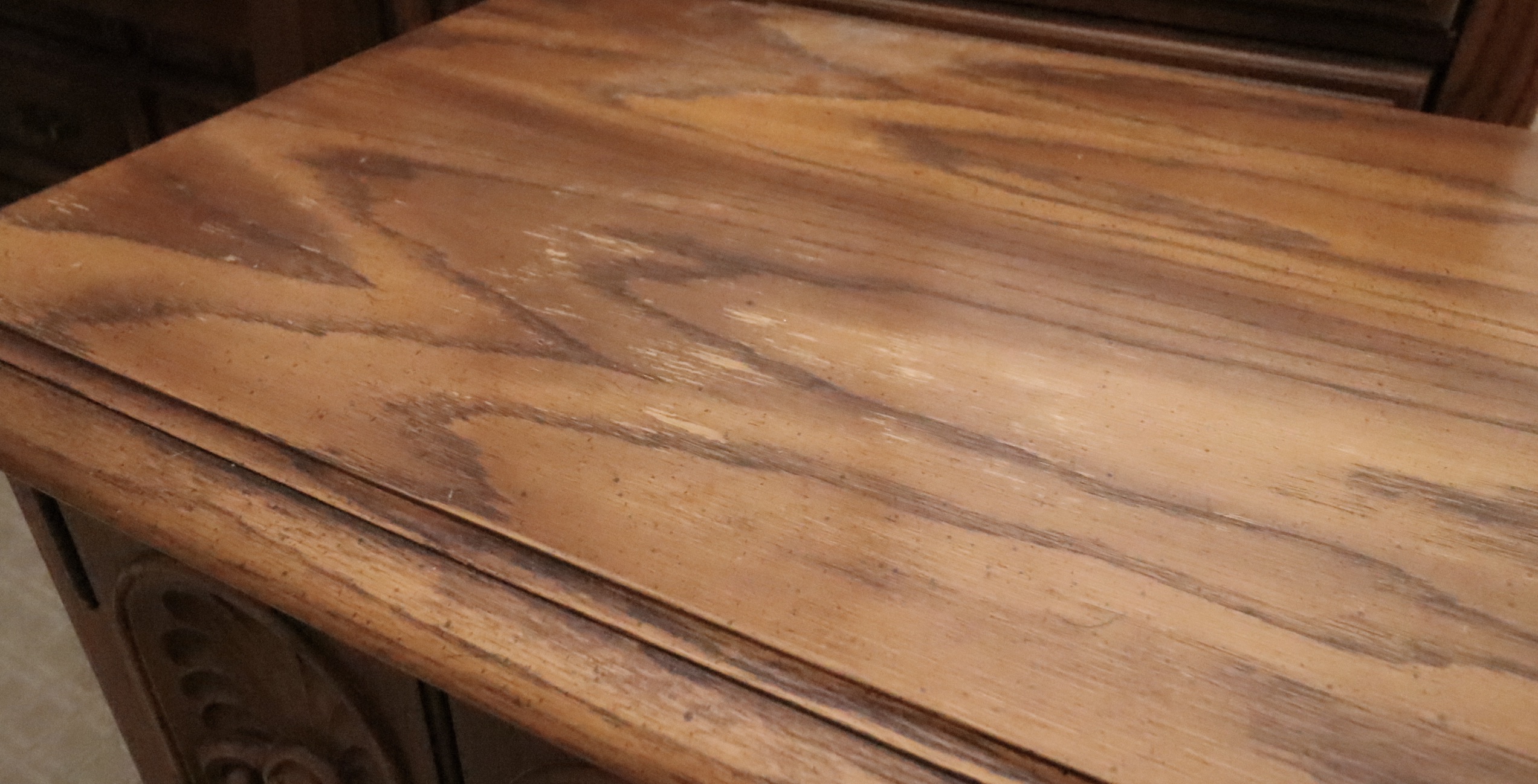 Broyhill Premier Tuscan Style Oak Bedroom Set, Late 20th Century