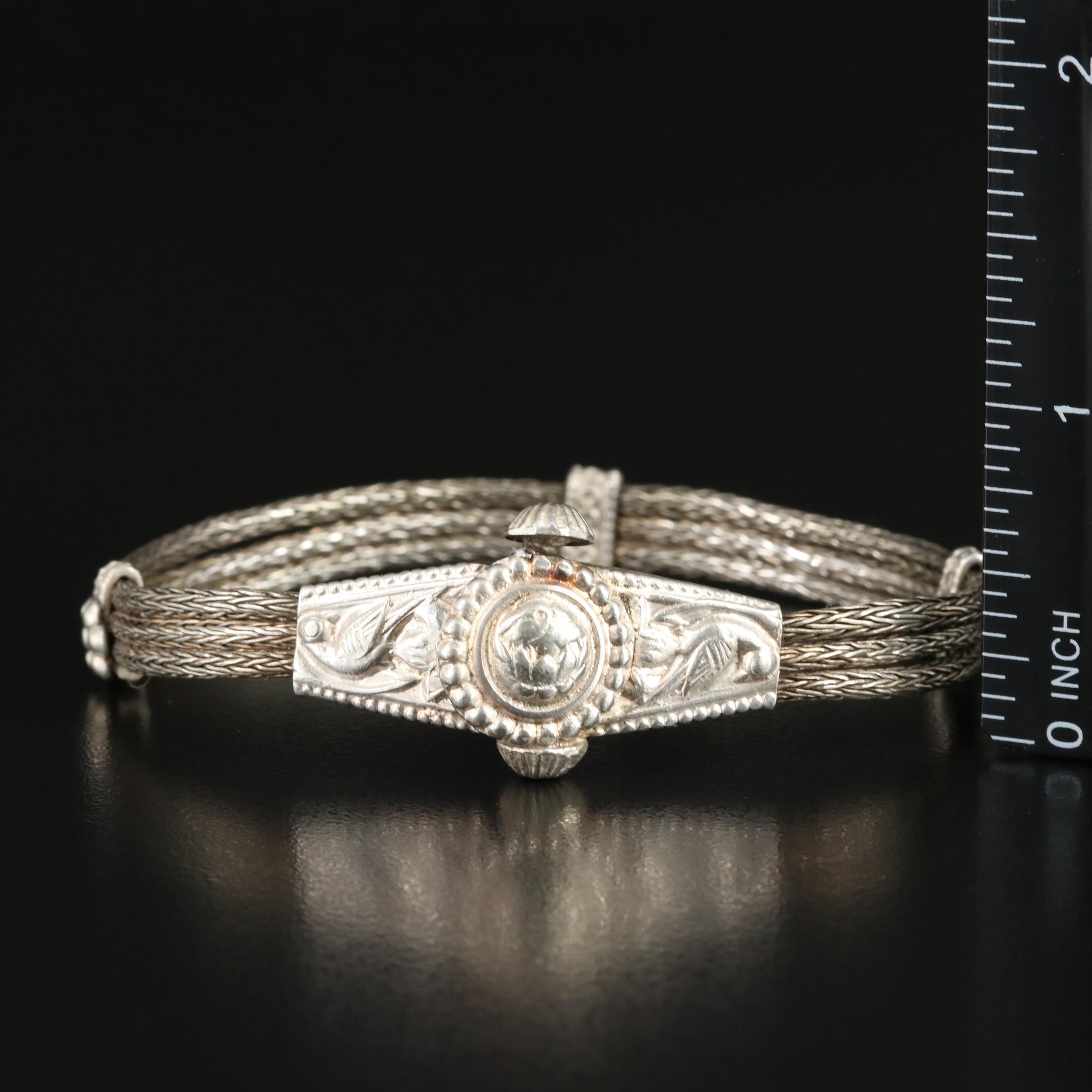 800 Silver Bracelet and Agate Oval Leaf Frame Brooch