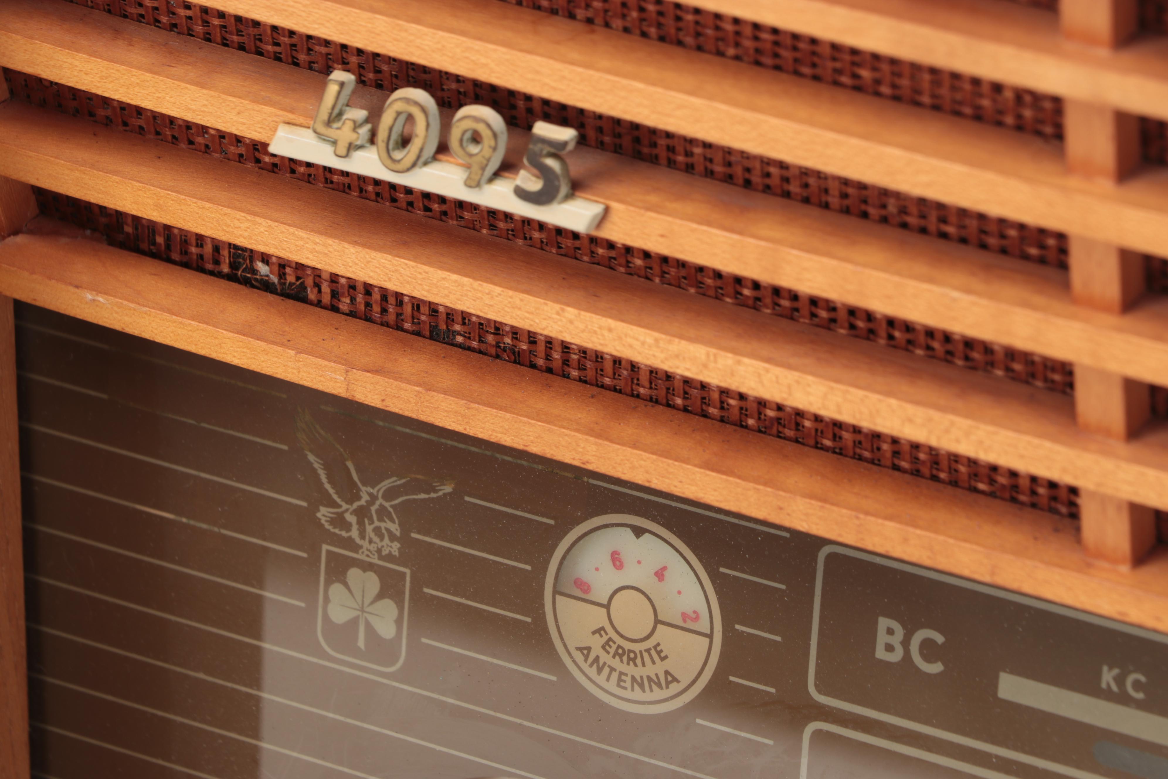 MCM Grundig Majestic 4095 Wood Veneer Radio, 1950s