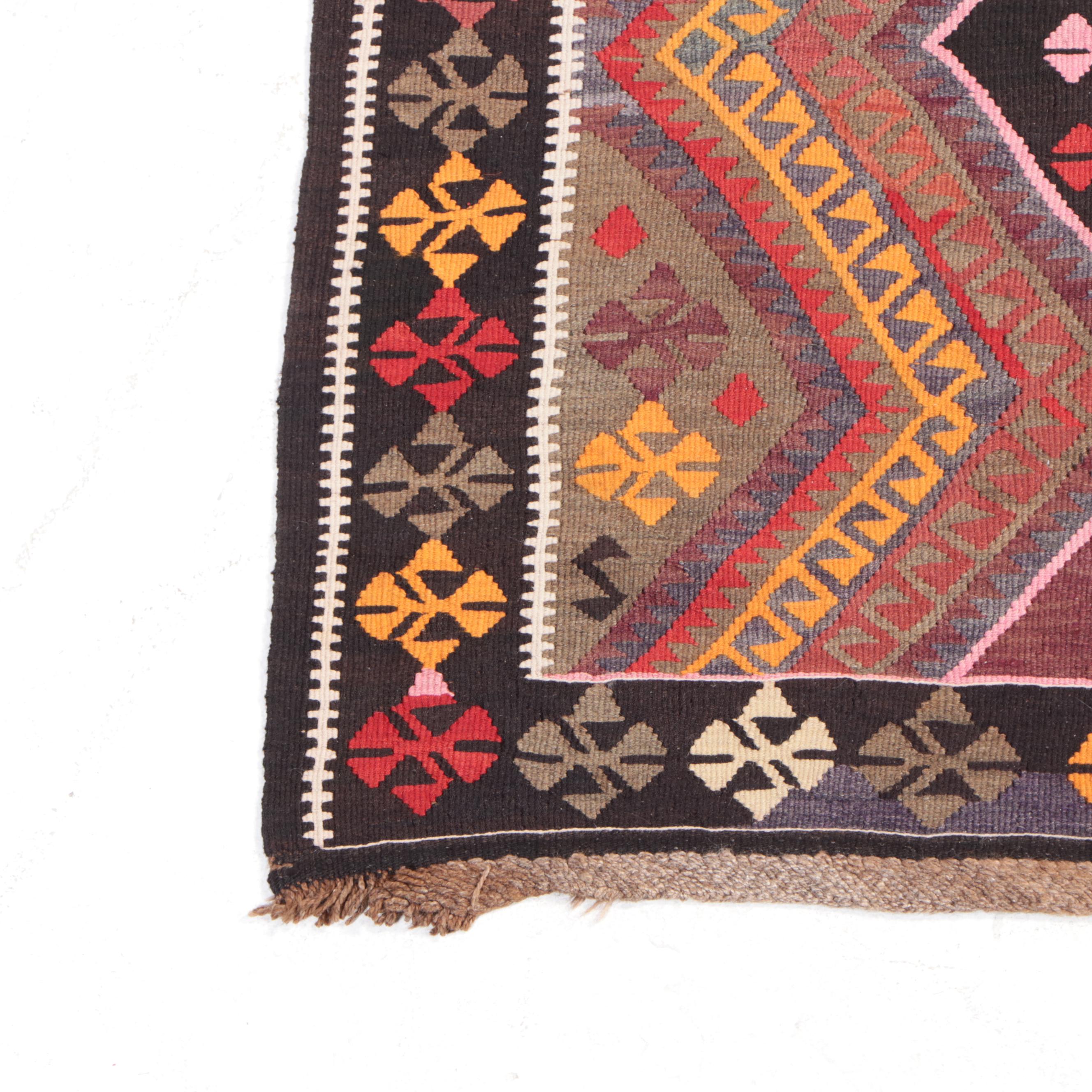 5'6 x 11'5 Handwoven Turkish Kilim Area Rug