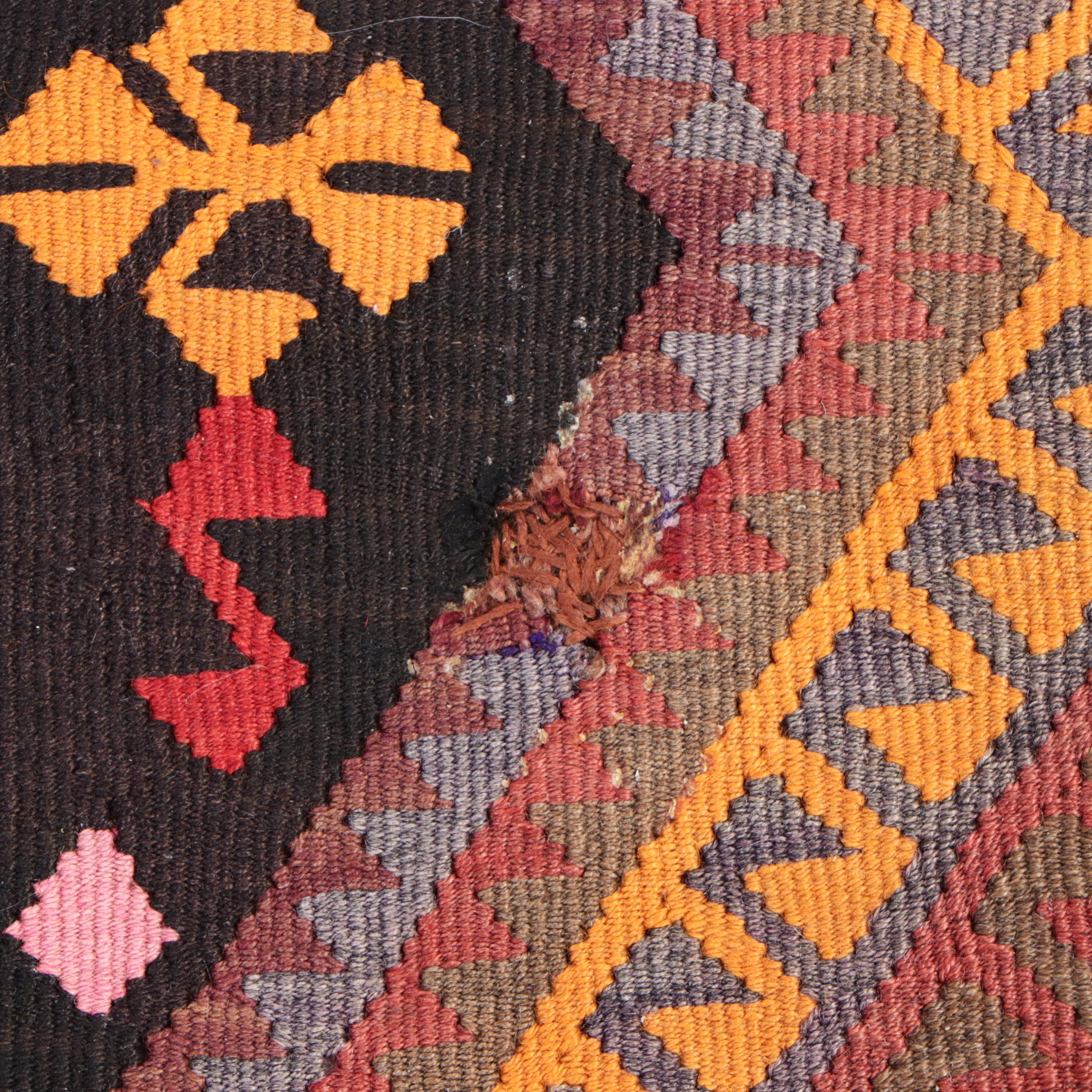 5'6 x 11'5 Handwoven Turkish Kilim Area Rug