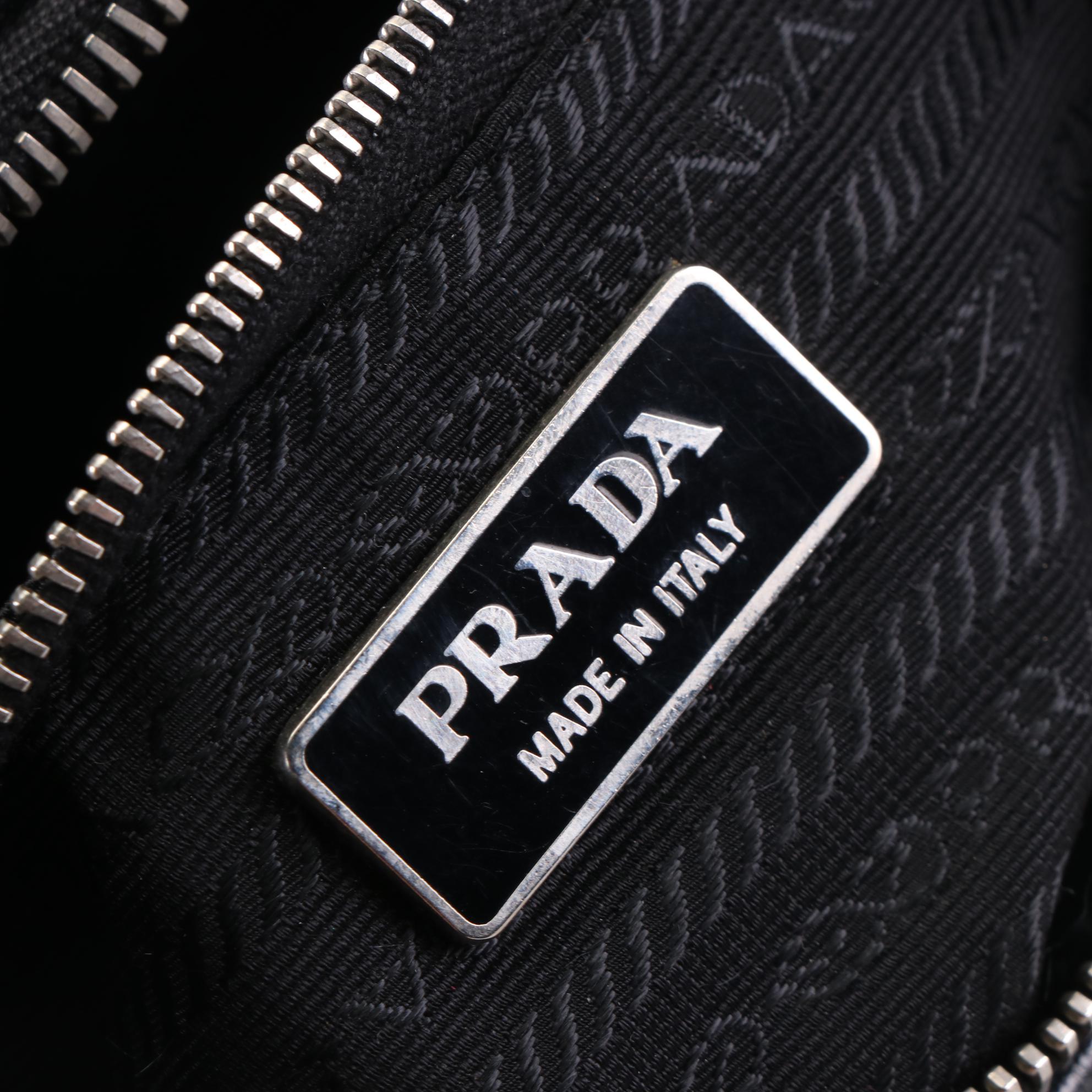 Prada Shoudler Bag in Black Grained Leather