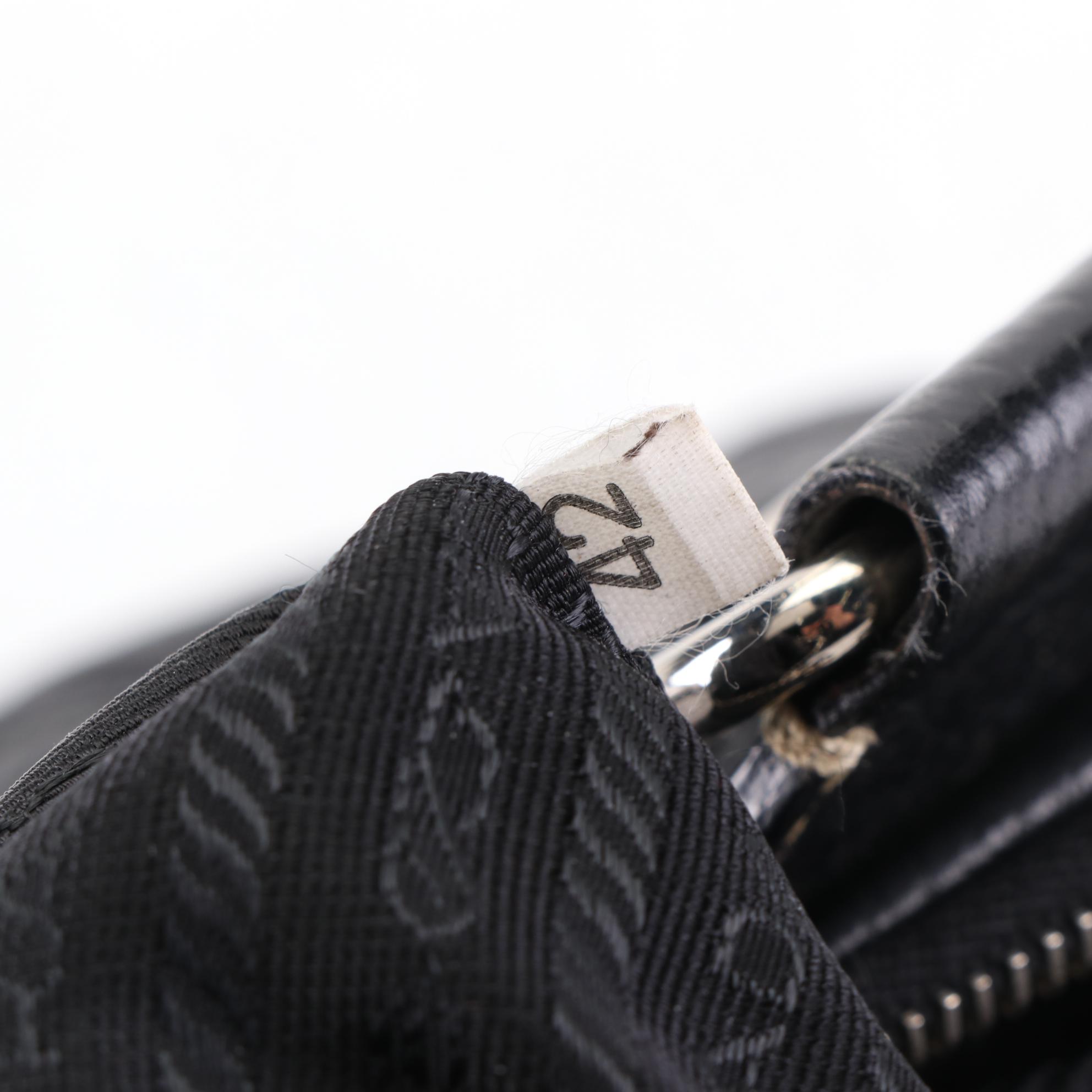 Prada Shoudler Bag in Black Grained Leather